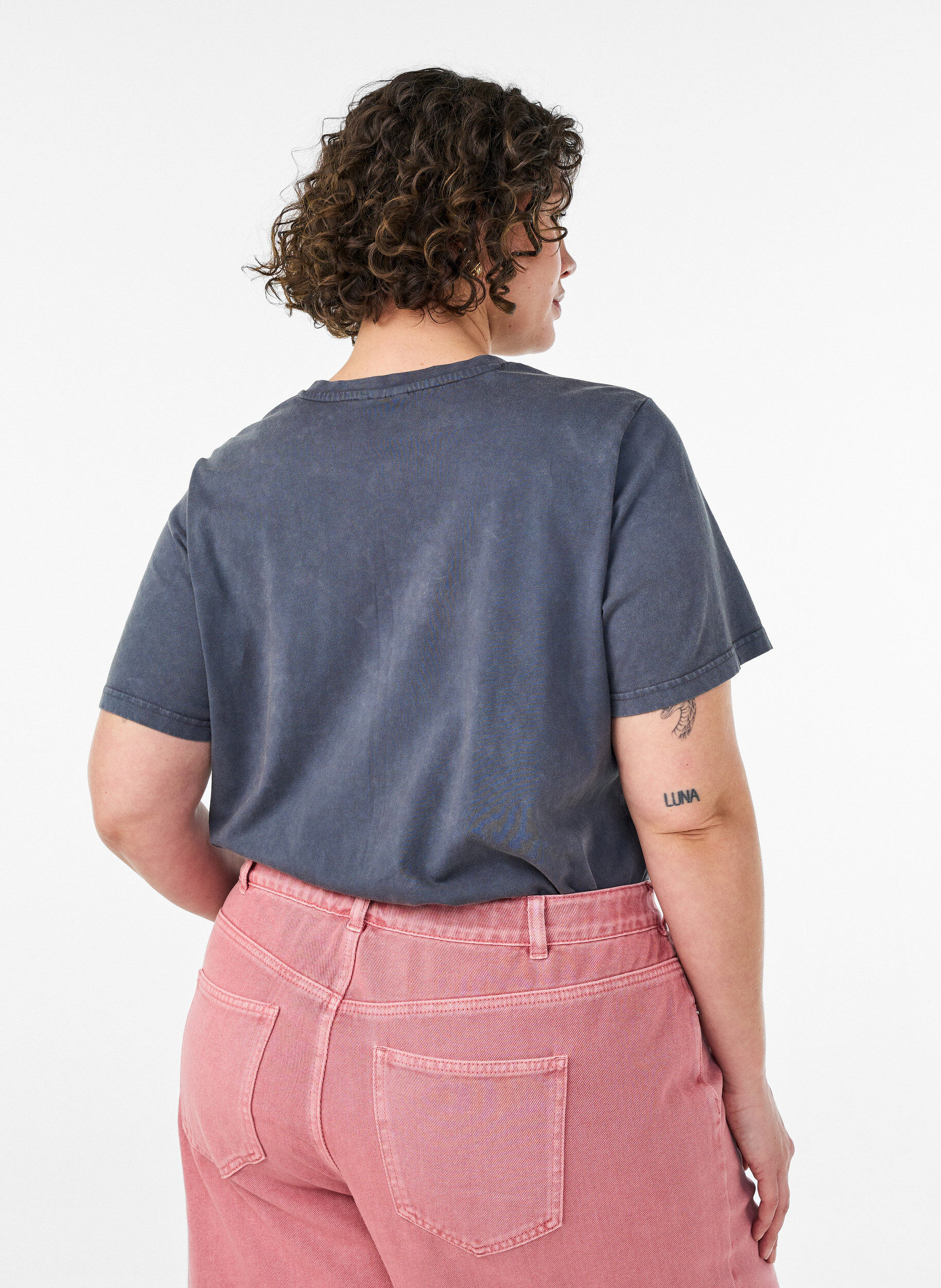 ZizziPuuvillainen T-paita etupainatuksella ja pestyll&auml; lookilla, Harmaa, Model image number 2