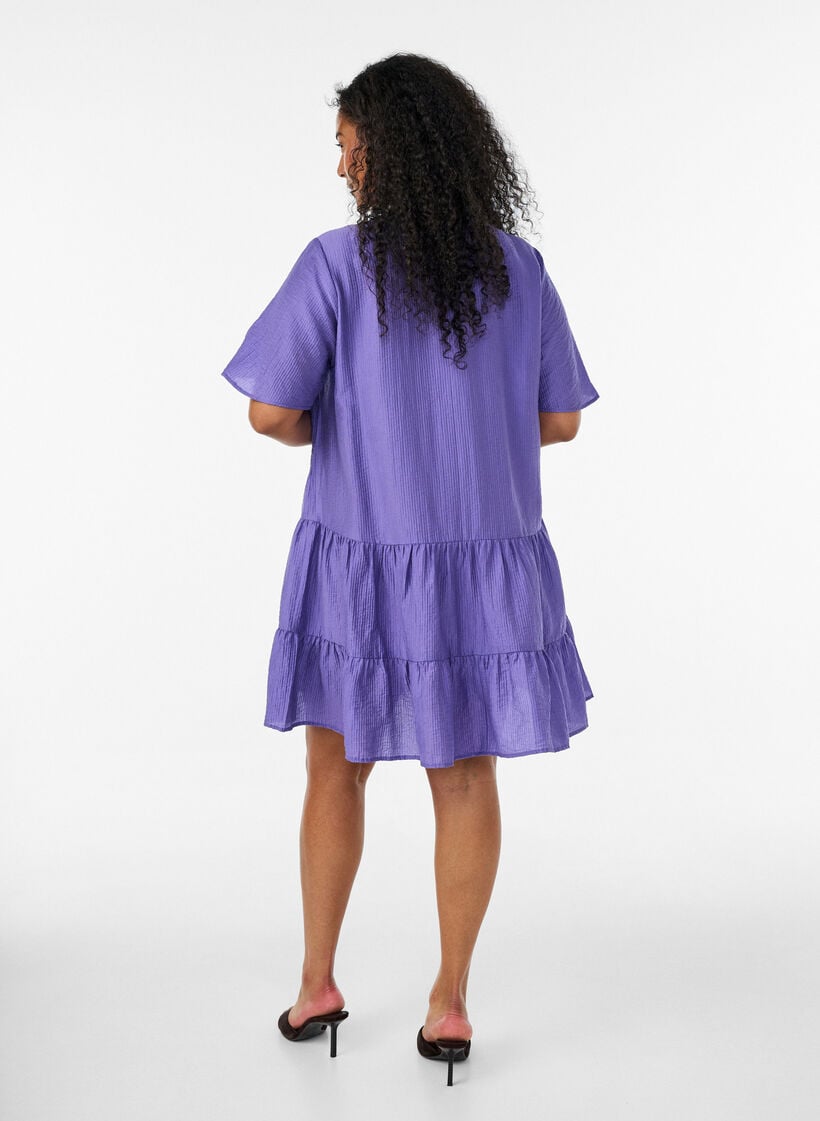 R&ouml;yhel&ouml;mekko A-linjaisella leikkauksella, Violetti, Model image number 2