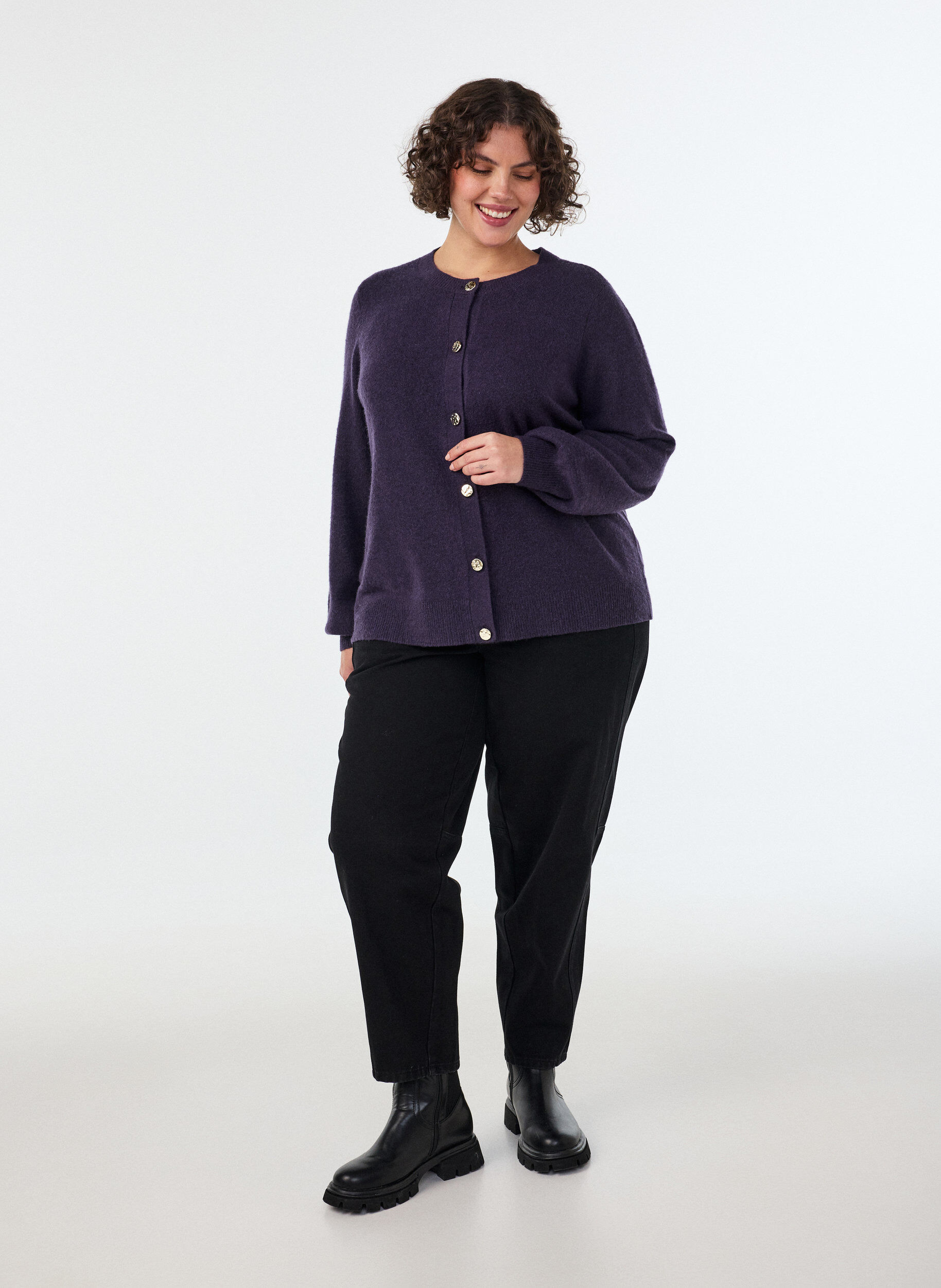 ZizziNeuletakki pehme&auml;st&auml; neuleesta kullanv&auml;risill&auml; napeilla, Violetti, Model image number 1