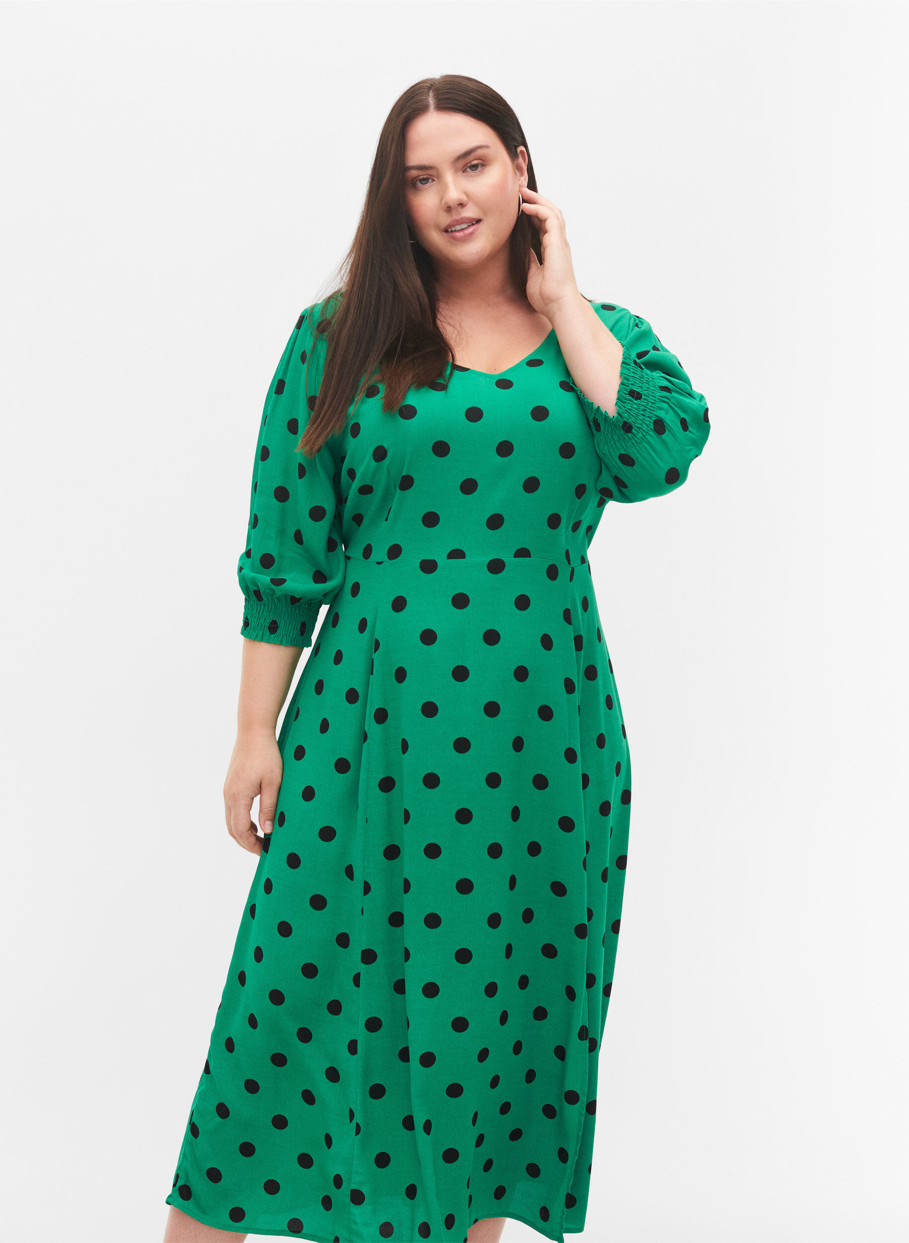 Zizzi Viskoosinen midimekko pilkuilla, Jolly Green Dot AOP, Model image number 2