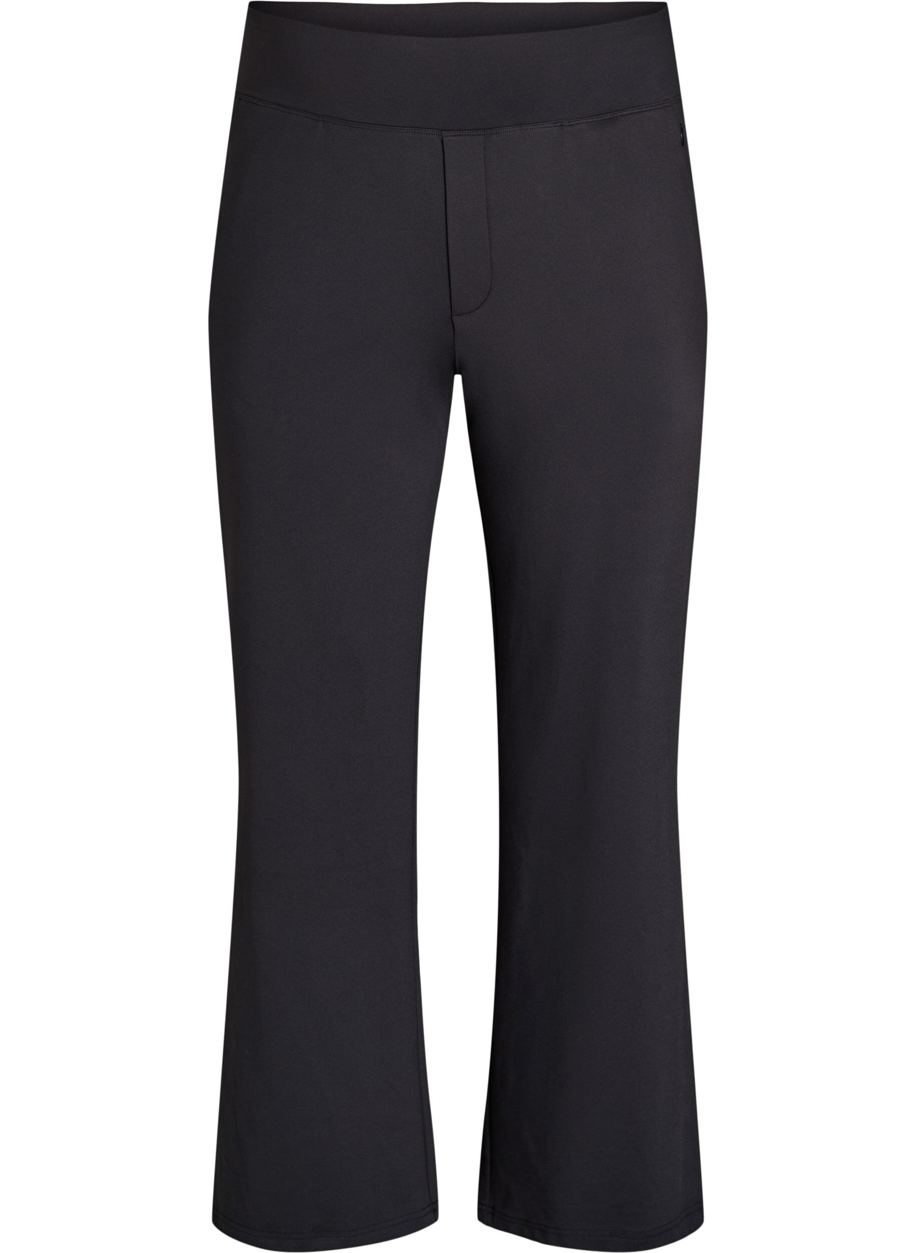 Tyylikk&auml;&auml;t treenihousut pienell&auml; levennyksell&auml;