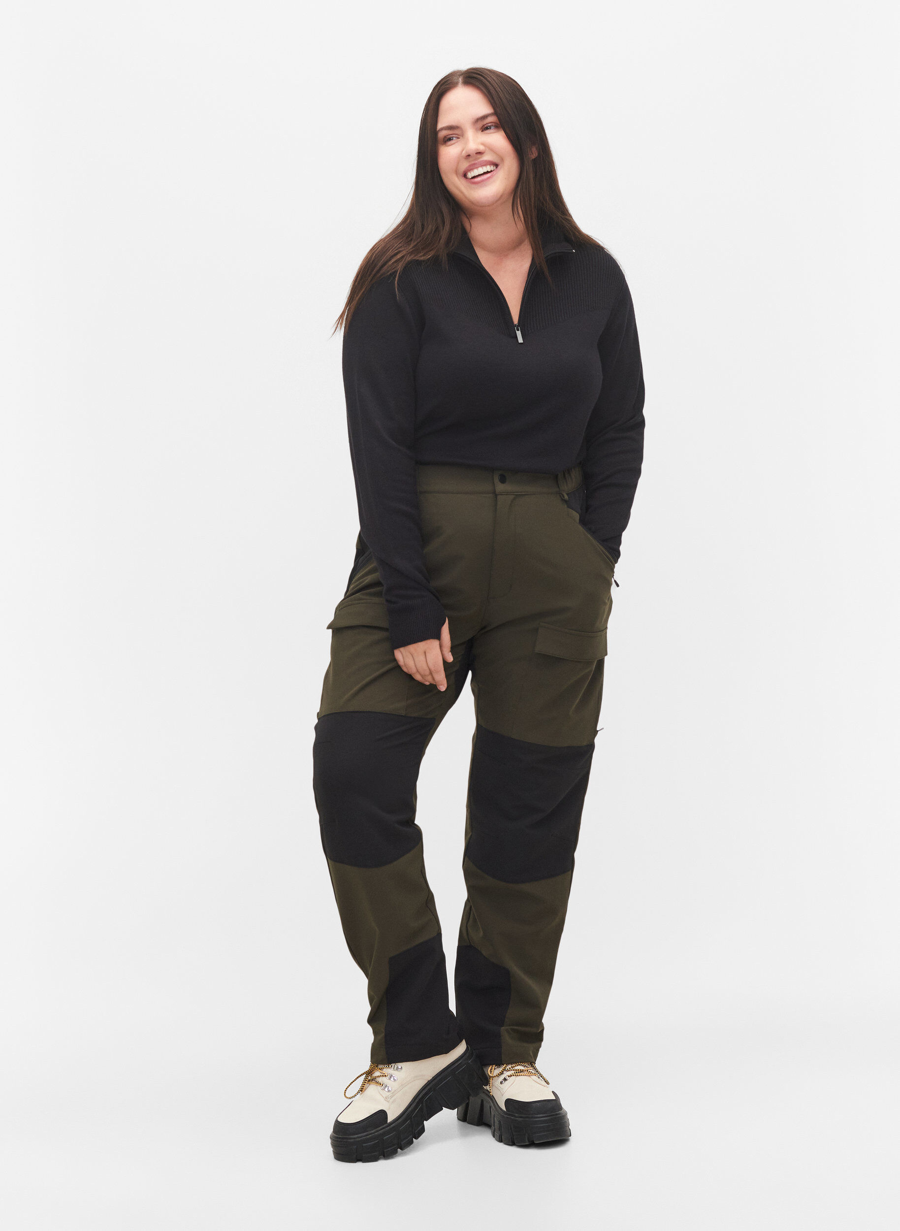 Zizzi Vett&auml;hylkiv&auml;t vaellushousut taskuilla, Forest Night, Model image number 0