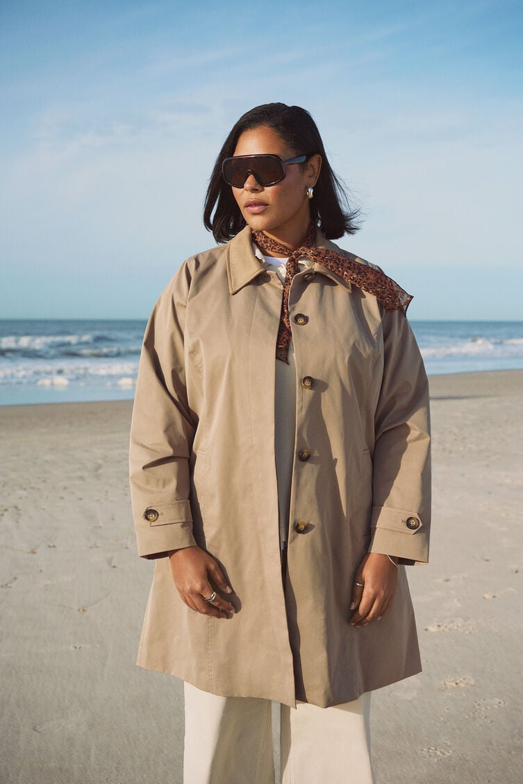 Kirkkaat kev&auml;&auml;n s&auml;vyt, , Model