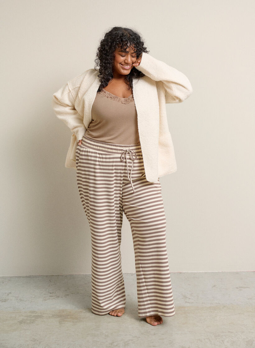 Rento neuletakki taskuilla, Vanilja, Image image number 0