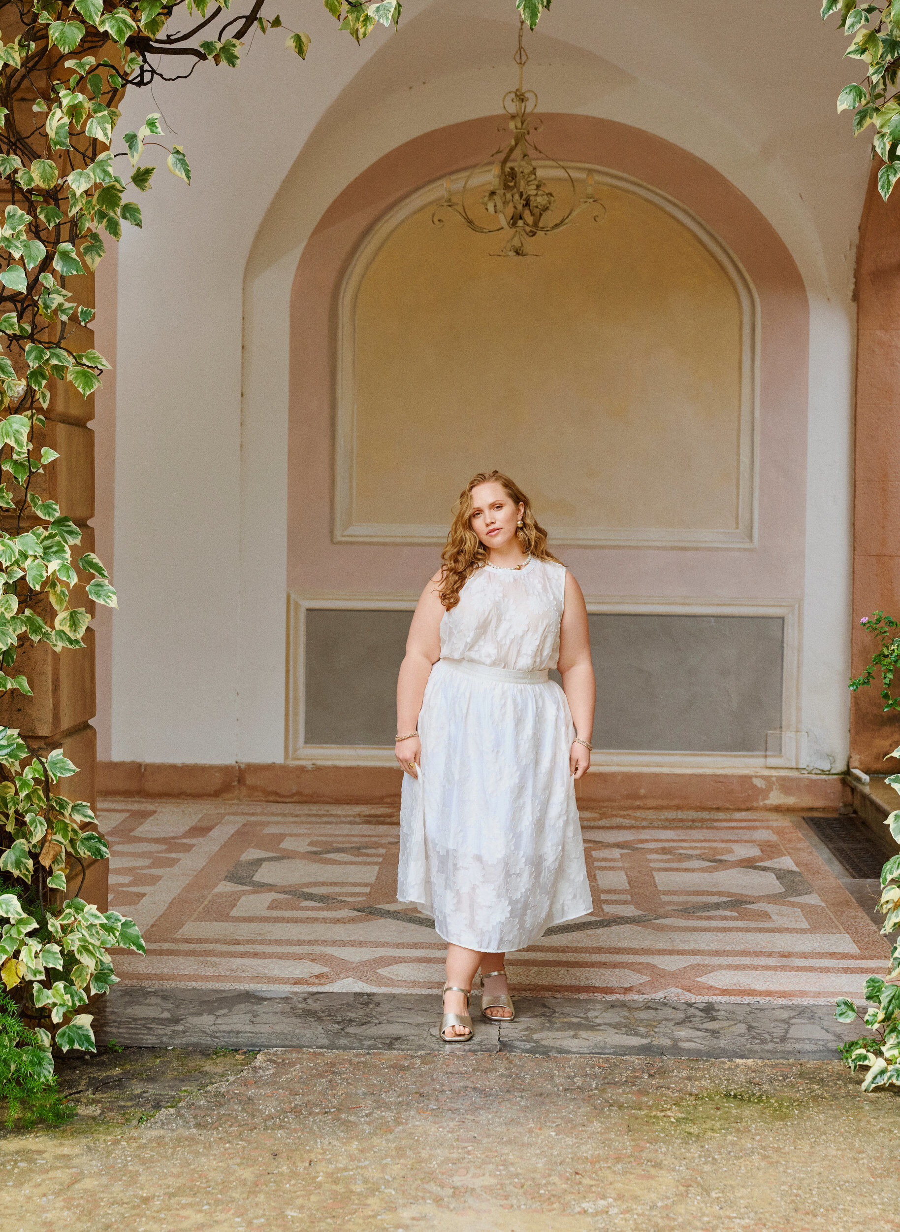 Zizzi Kukkakuvioitu jacquard-midi hame, Vanilja, Image image number 0