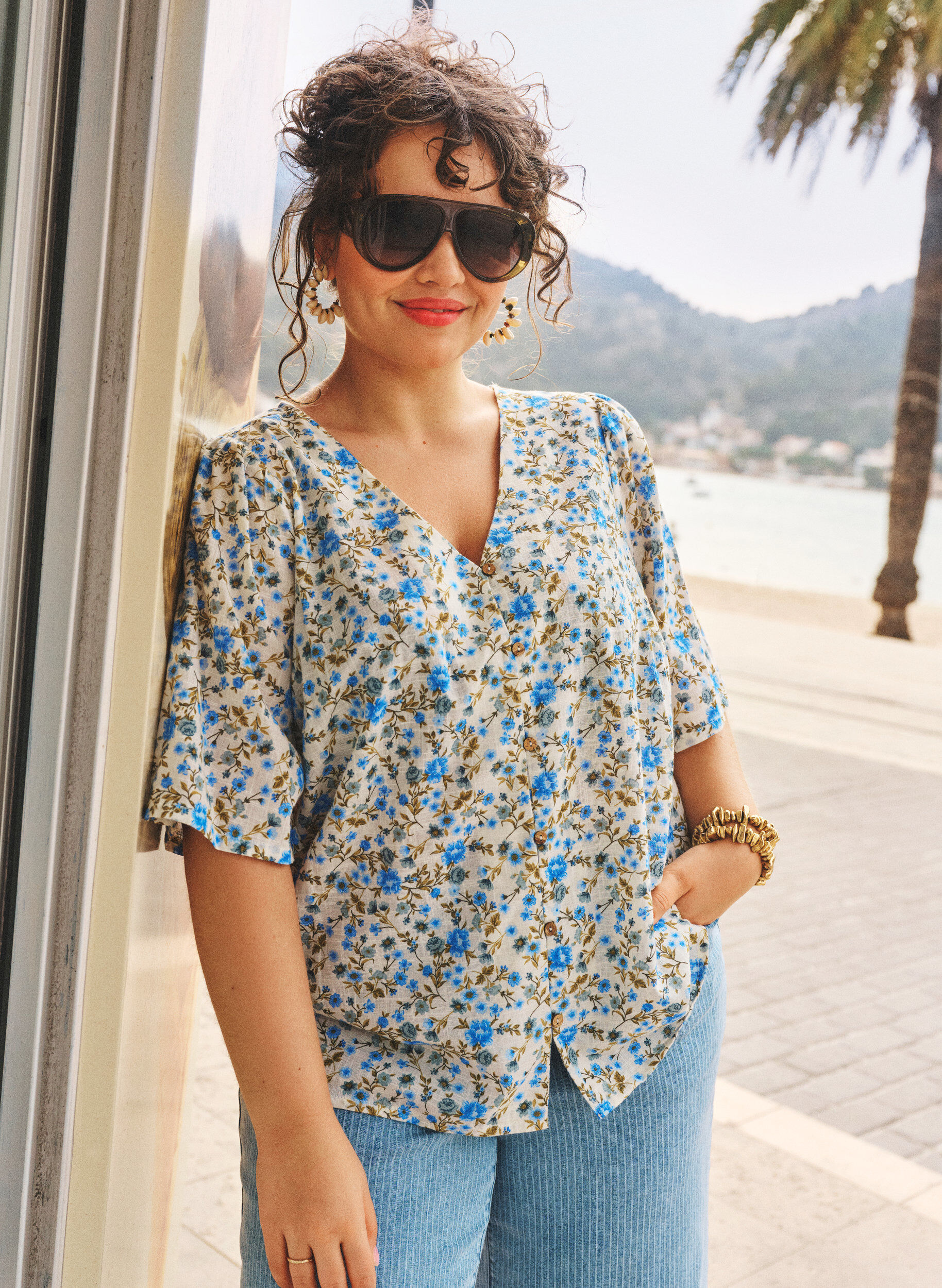 ZizziLyhythihainen puuvillapaita V-p&auml;&auml;ntiell&auml;, Sininen, Image image number 0