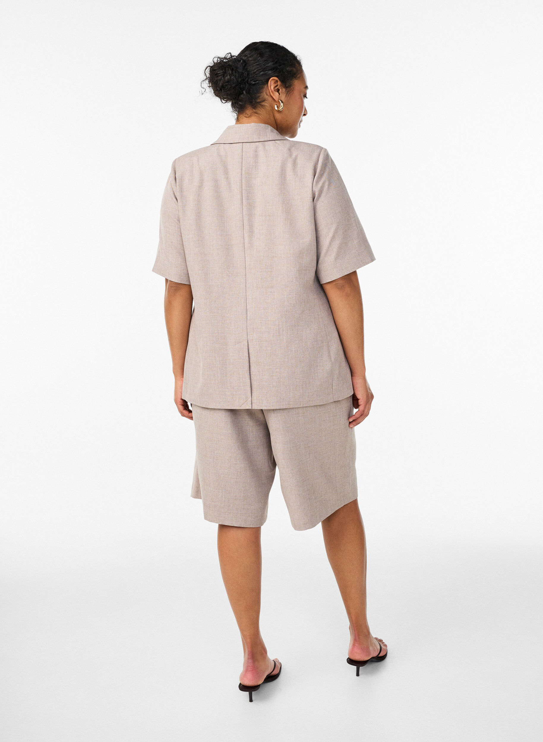 Zizzi Rennot korkeavy&ouml;t&auml;r&ouml;iset Bermudashortsit, Ruskea, Model image number 1