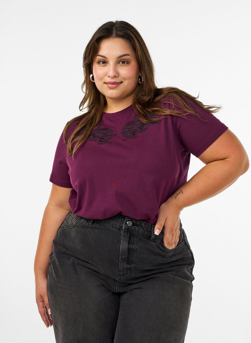 T-paita kukkakirjailulla ja strasseilla, Violetti, Model image number 0