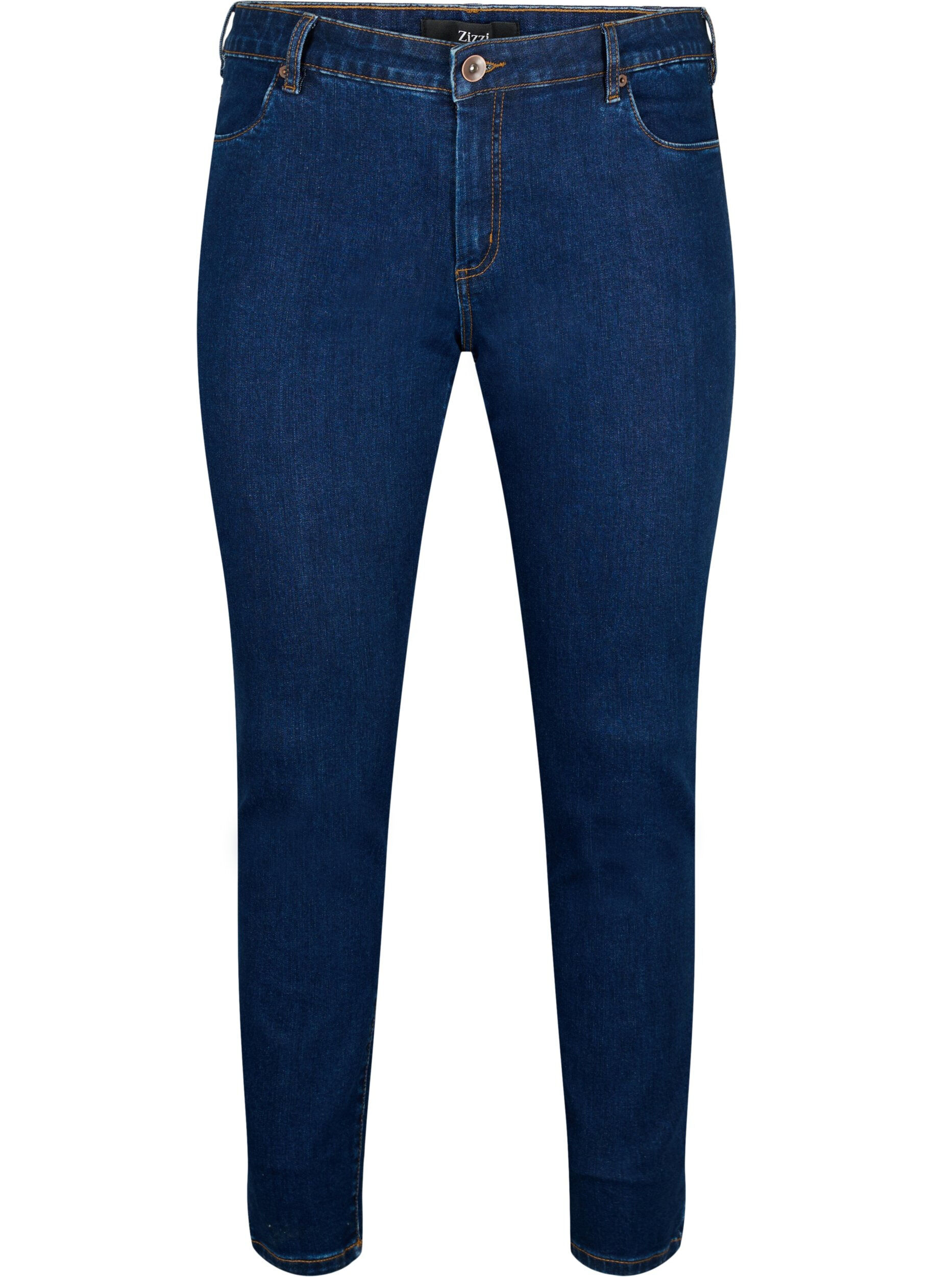Slim fit Emily-farkut, joissa on normaali vy&ouml;t&auml;r&ouml;.