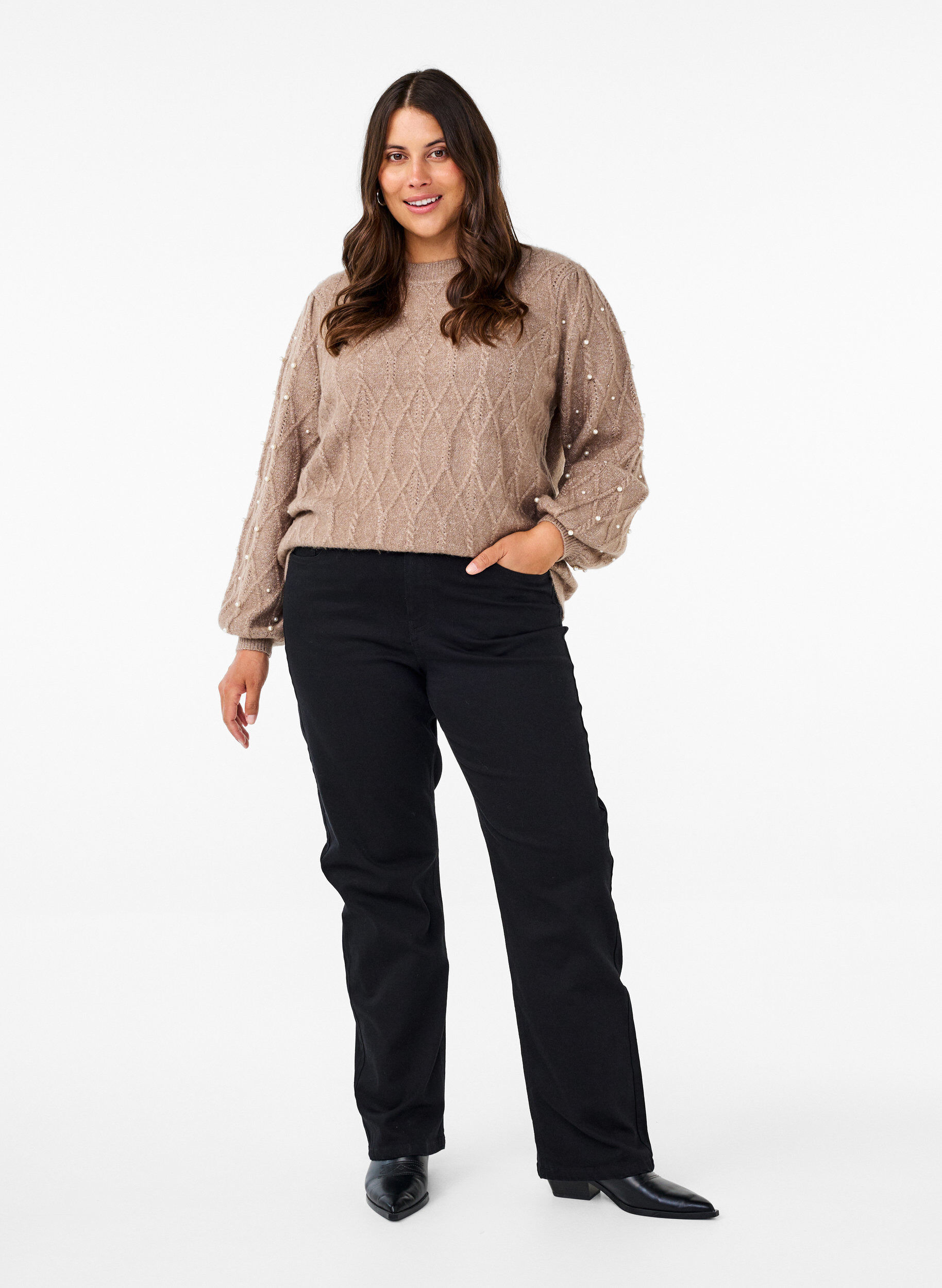 Zizzi Neulepusero, jossa on kuviointi ja helmi&auml;, Desert Taupe Mel., Model image number 2