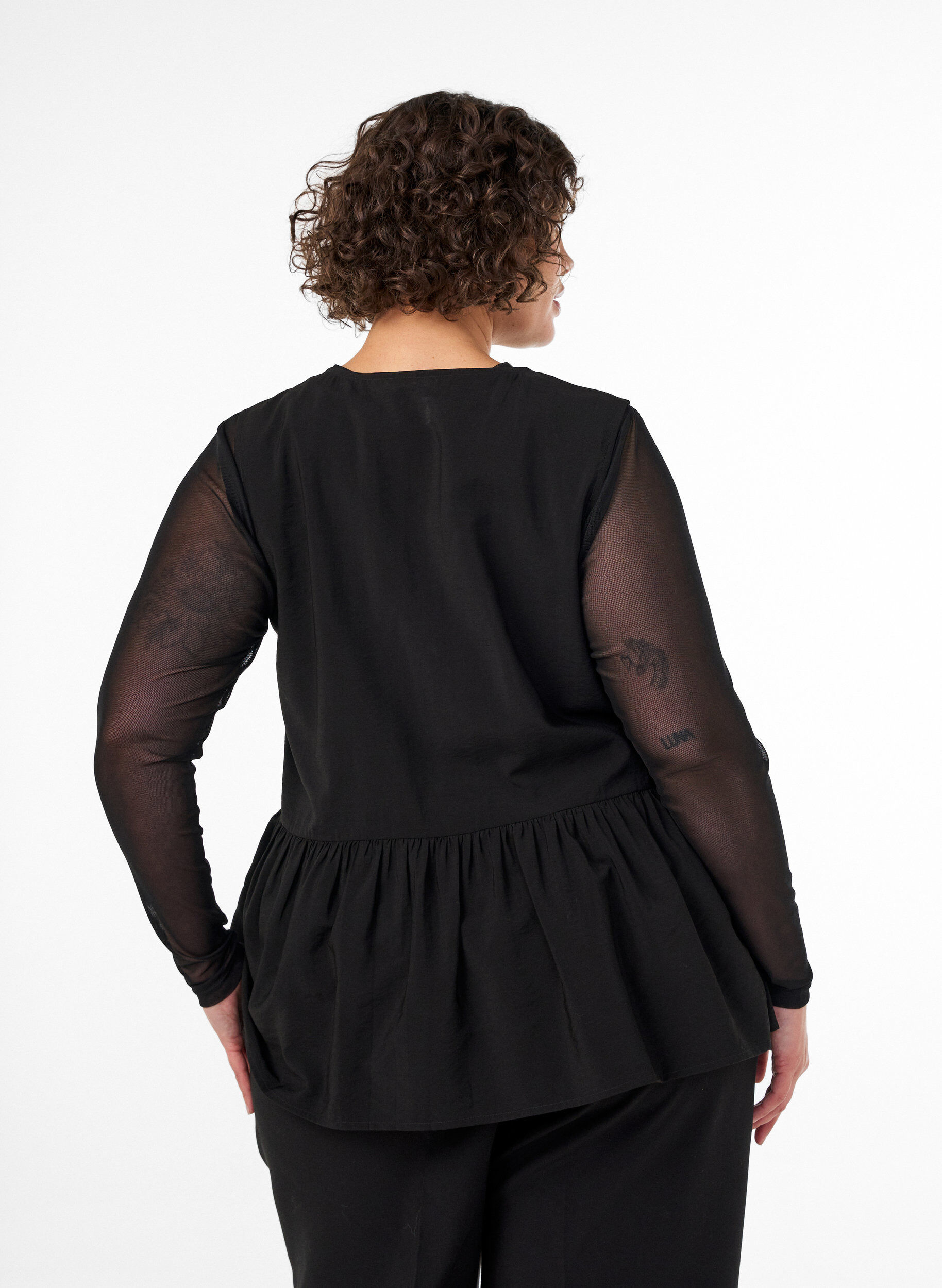 ZizziHihaton peplum-pusero koristenapeilla, Musta, Model image number 2