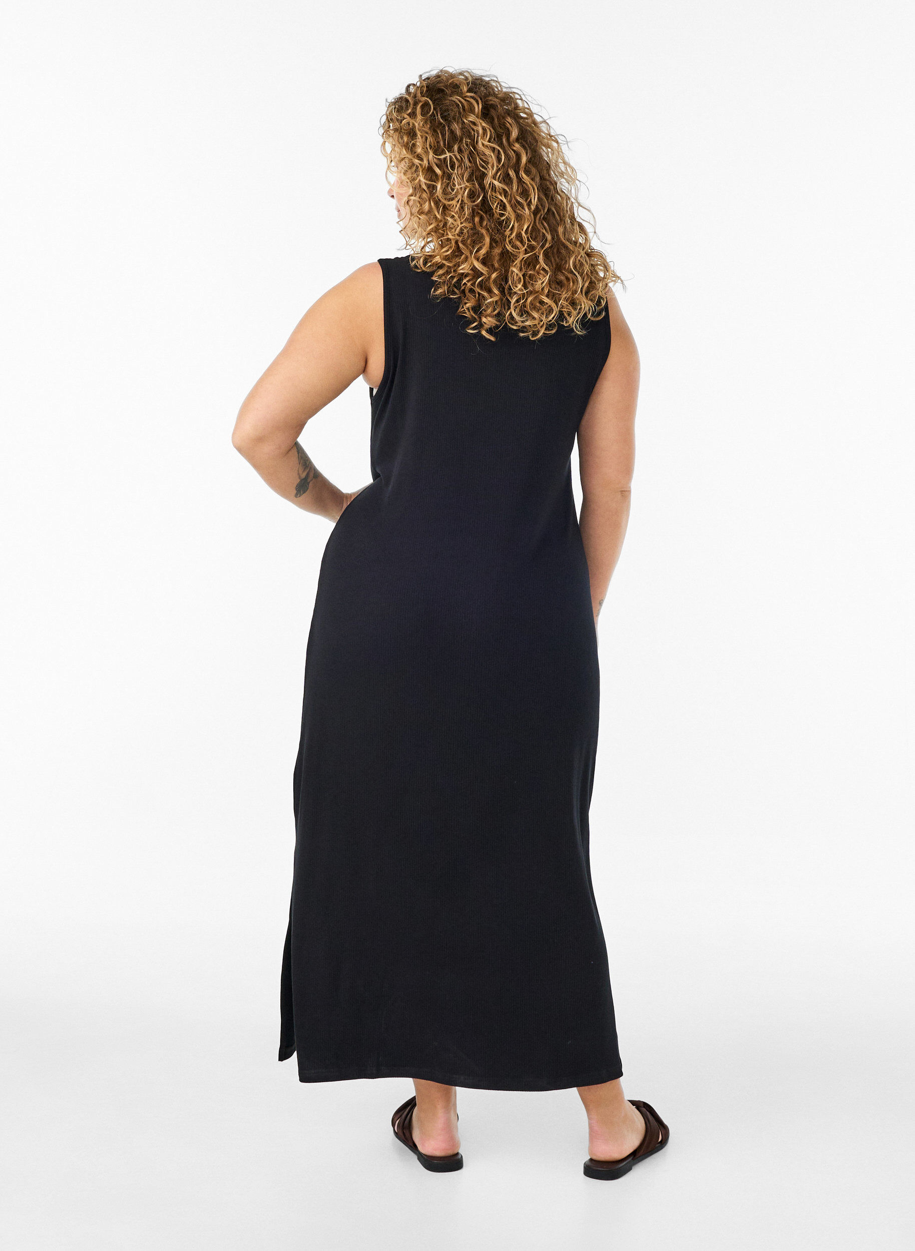 ZizziHihaton ribattu mekko viskoosista, Musta, Model image number 1