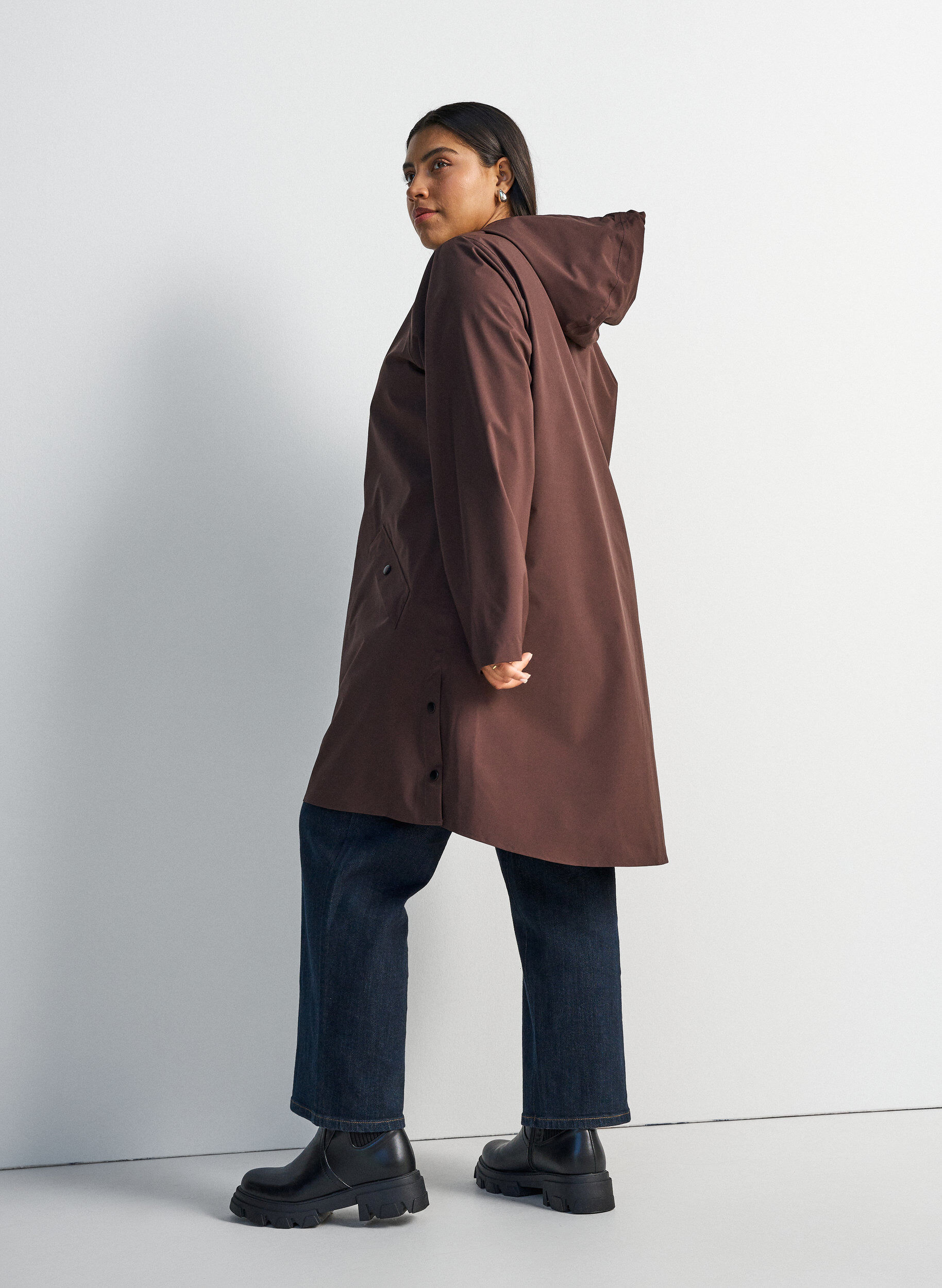 ZizziSadetakki taskuilla ja hupulla, Ruskea, Model image number 2