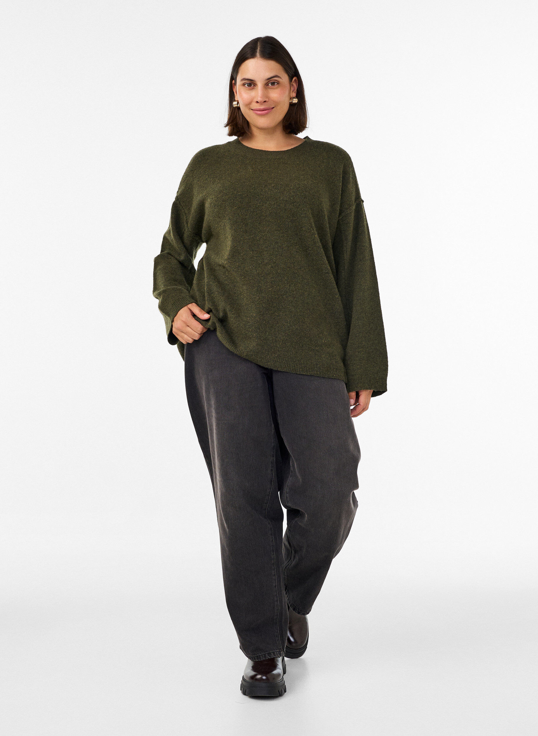 ZizziV&auml;lj&auml; neulepusero, jossa n&auml;kyv&auml;t saumat, Vihre&auml;, Model image number 1