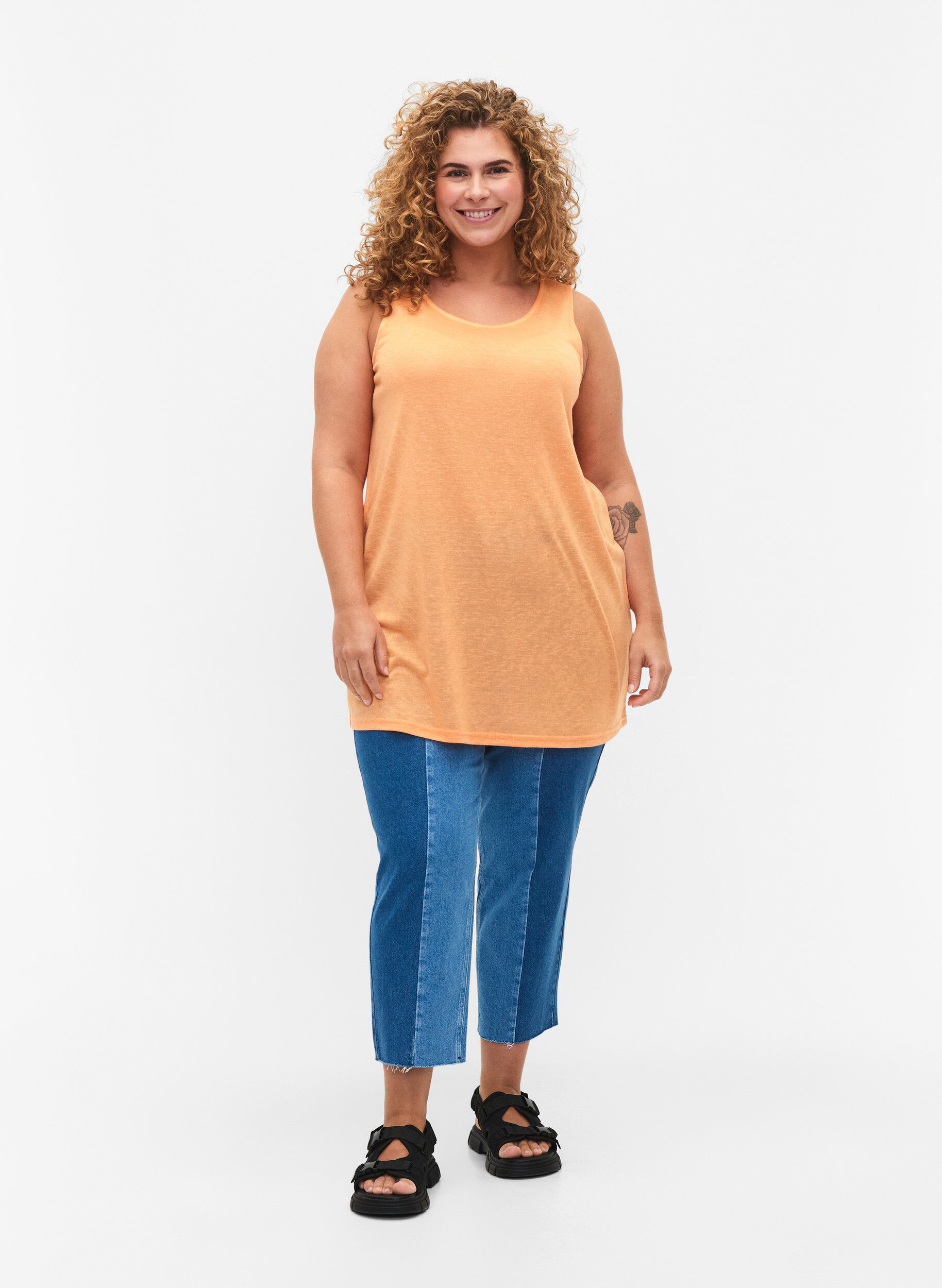 Zizzi Toppi tekstuurilla ja py&ouml;re&auml;ll&auml; p&auml;&auml;ntiell&auml;, Mock Orange, Model image number 2