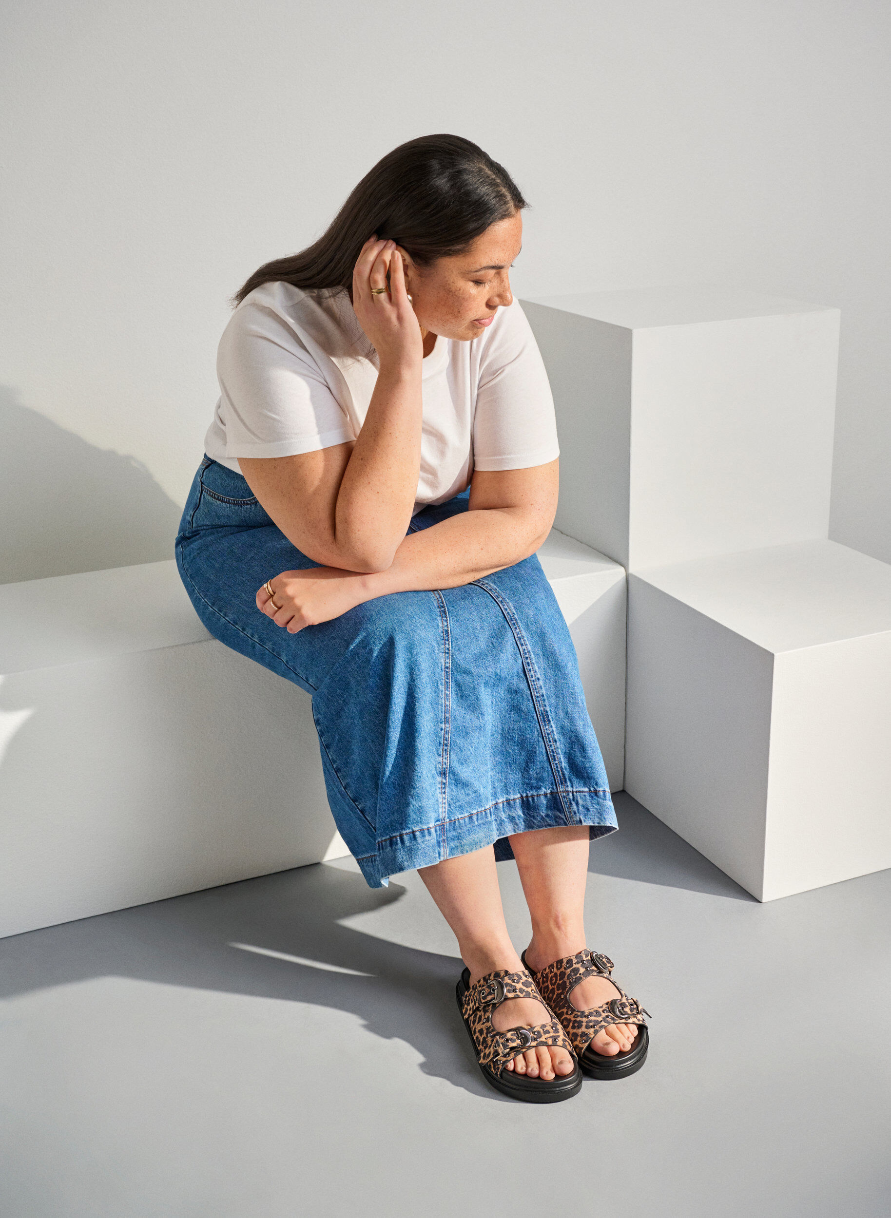 Leve&auml;lestiset - Sandaalit niiteill&auml;