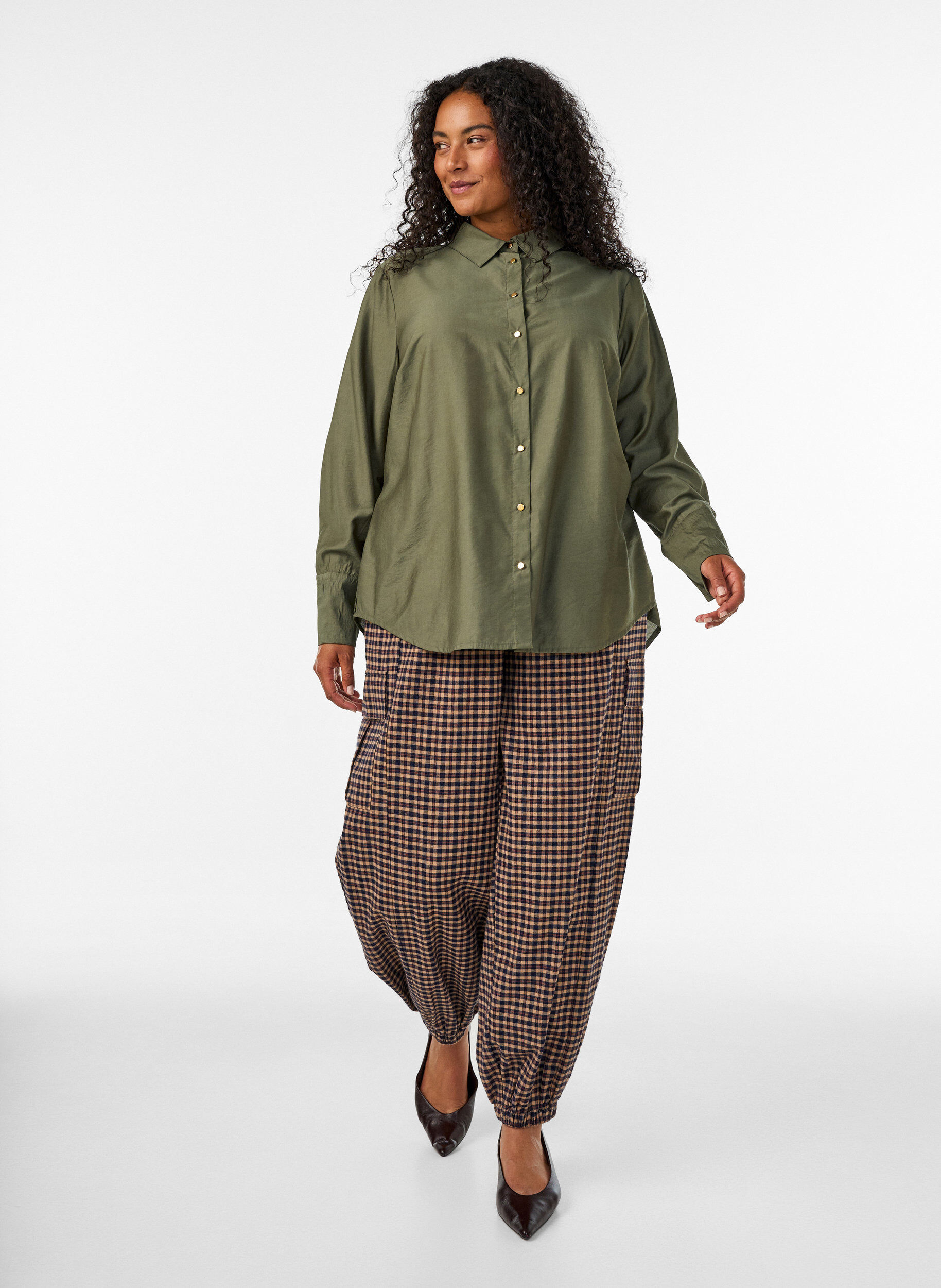 ZizziViskoosipaita kultaisilla napeilla, Vihre&auml;, Model image number 1