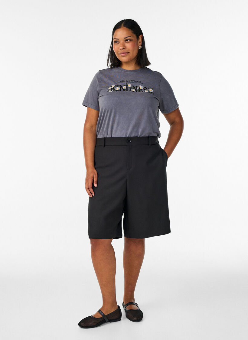 Puuvilla T-paita pestyll&auml; lookilla ja kirjotulla kuviolla, Harmaa, Model image number 1