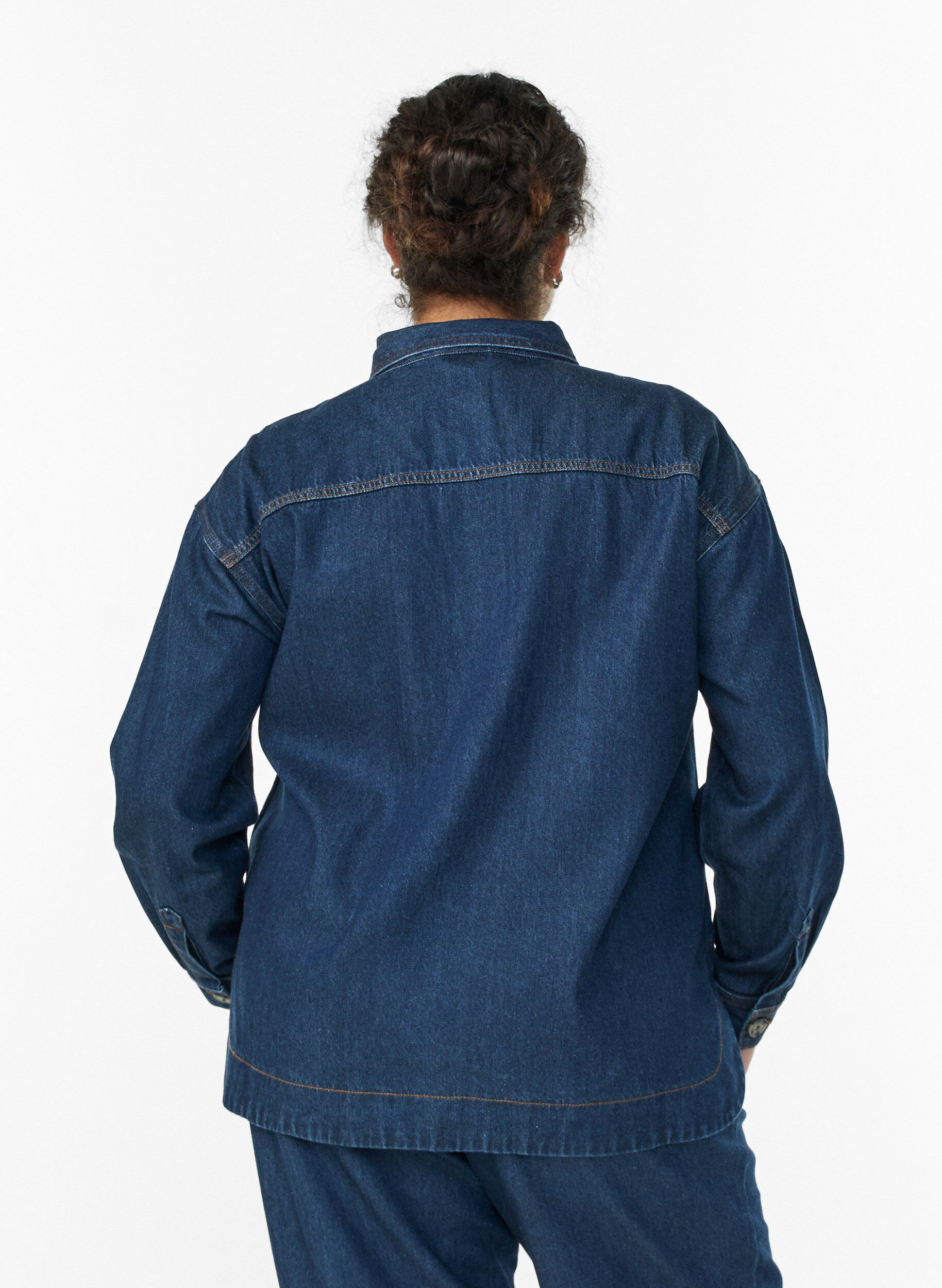 Zizzi Rento denimpaita rintataskuilla, Sininen, Model image number 2