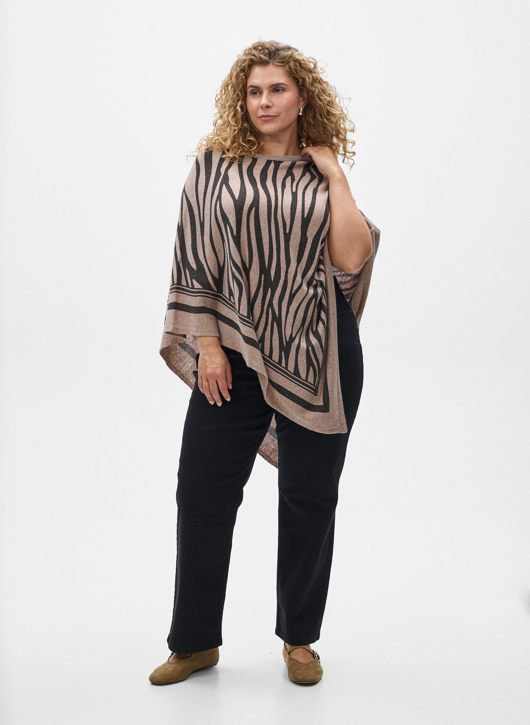 Zizzi Hienoneulospontso, Musta, Model image number 1