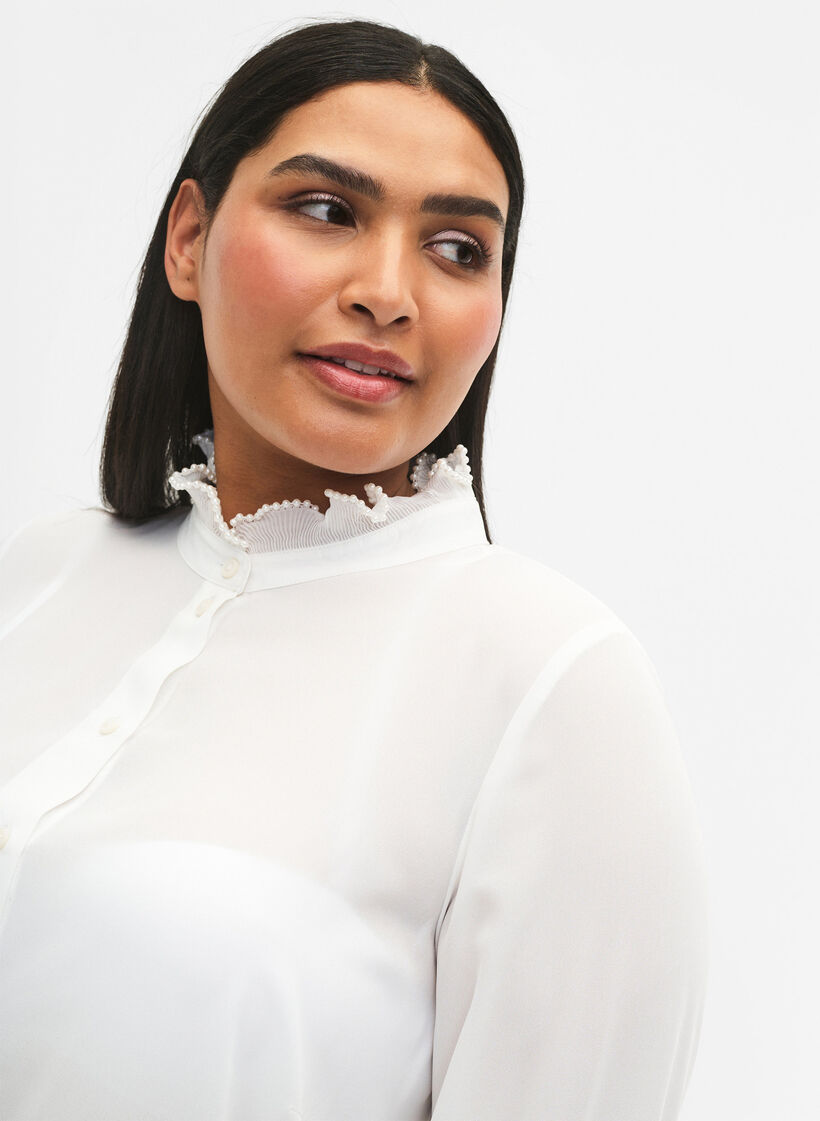 Paitapusero röyhelöyksityiskohdilla, Bright White, Model image number 2