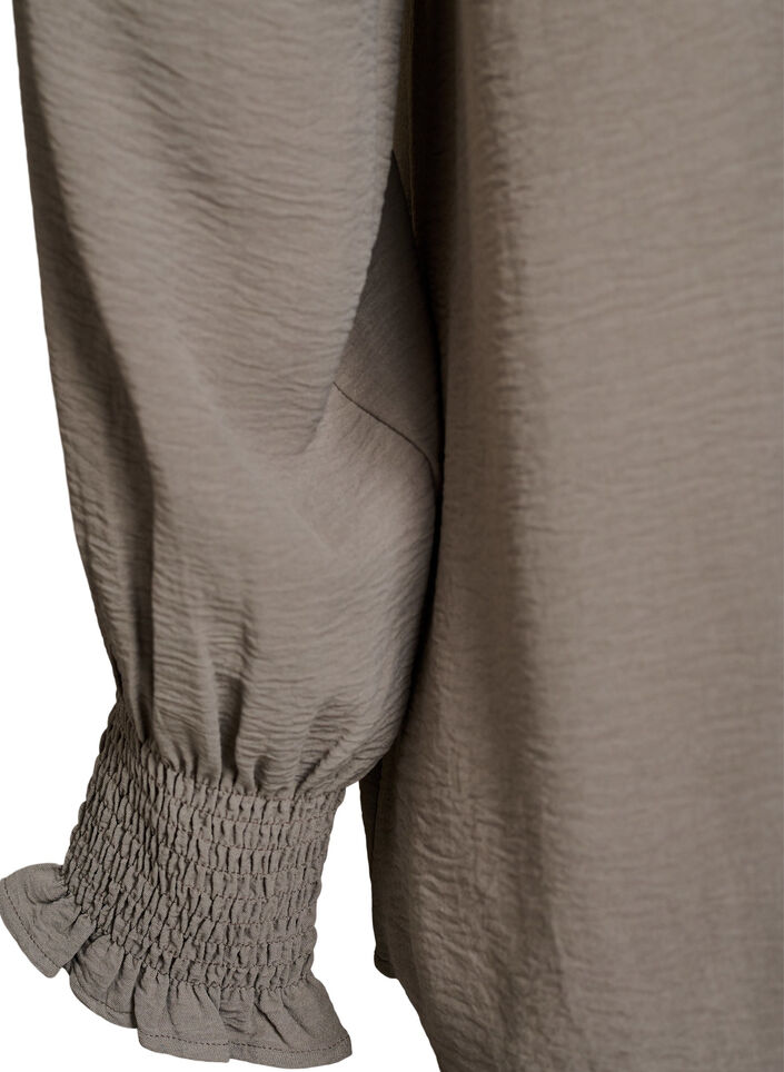 Pusero smock-kalvosimilla ja v-p&auml;&auml;ntiell&auml;, Beige, Packshot image number 3