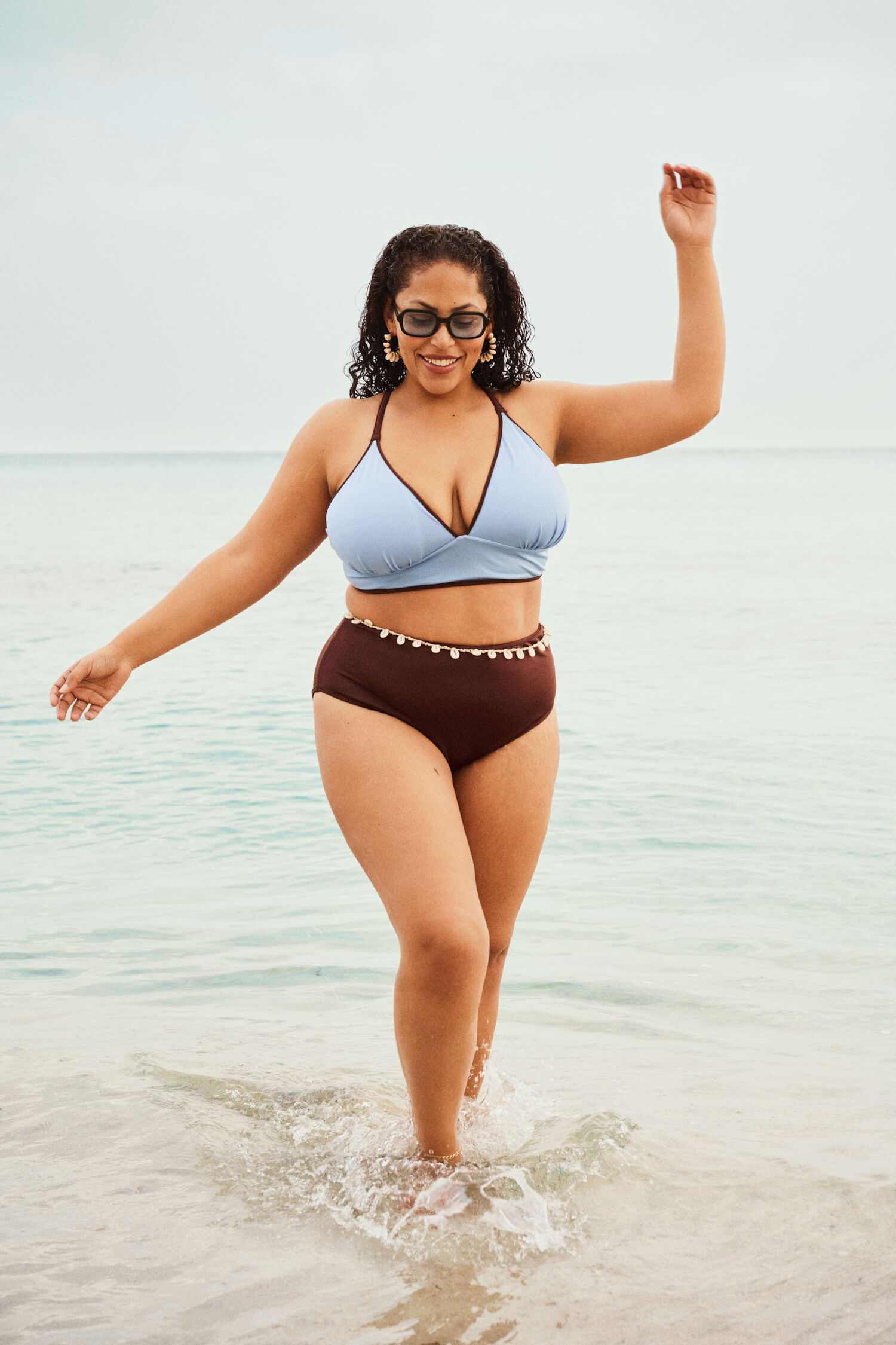 K&auml;&auml;nnett&auml;v&auml;t bikinit, , Model