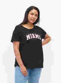 Puuvillainen t-paita printillä, Black MIAMI, Model
