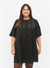 Raidallinen A-linjainen mekko, jossa on 1/2 -hihat, Black, Model