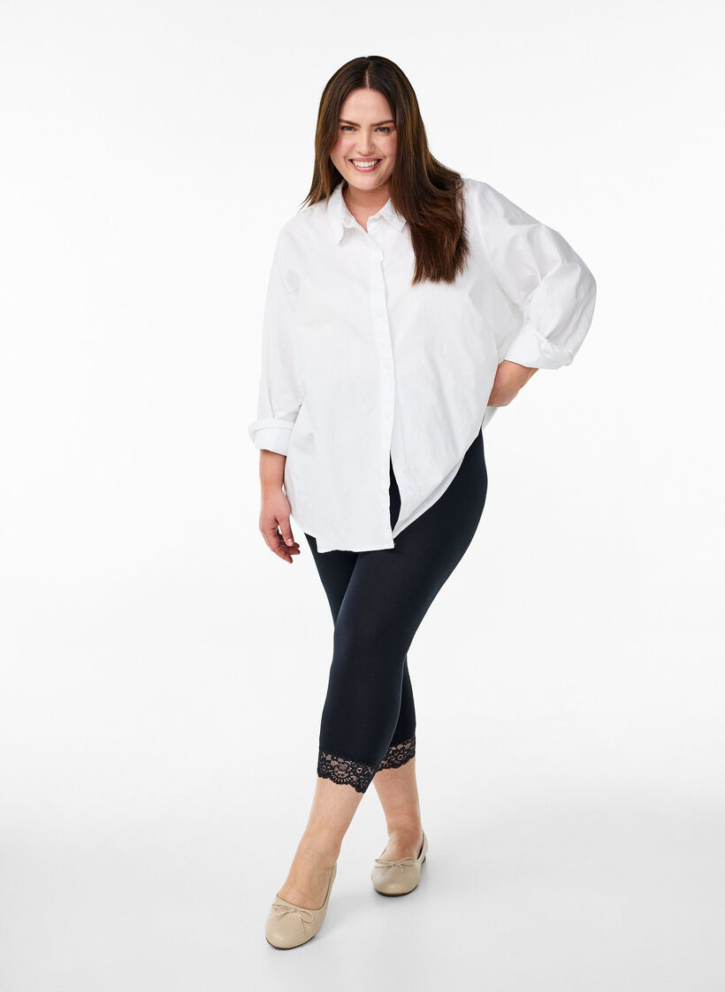 Perusmalliset 3/4-leggingsit pitsilahkeilla, Musta, Model image number 1