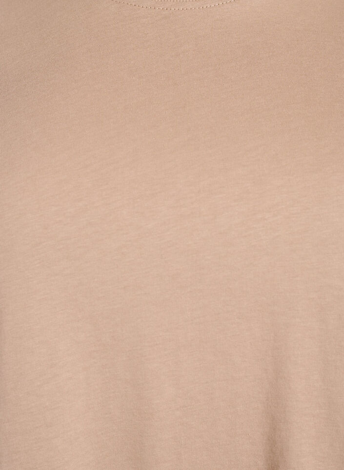 Puuvillainen perus-T-paita, jossa on py&ouml;re&auml; kaula-aukko, Beige, Packshot image number 2