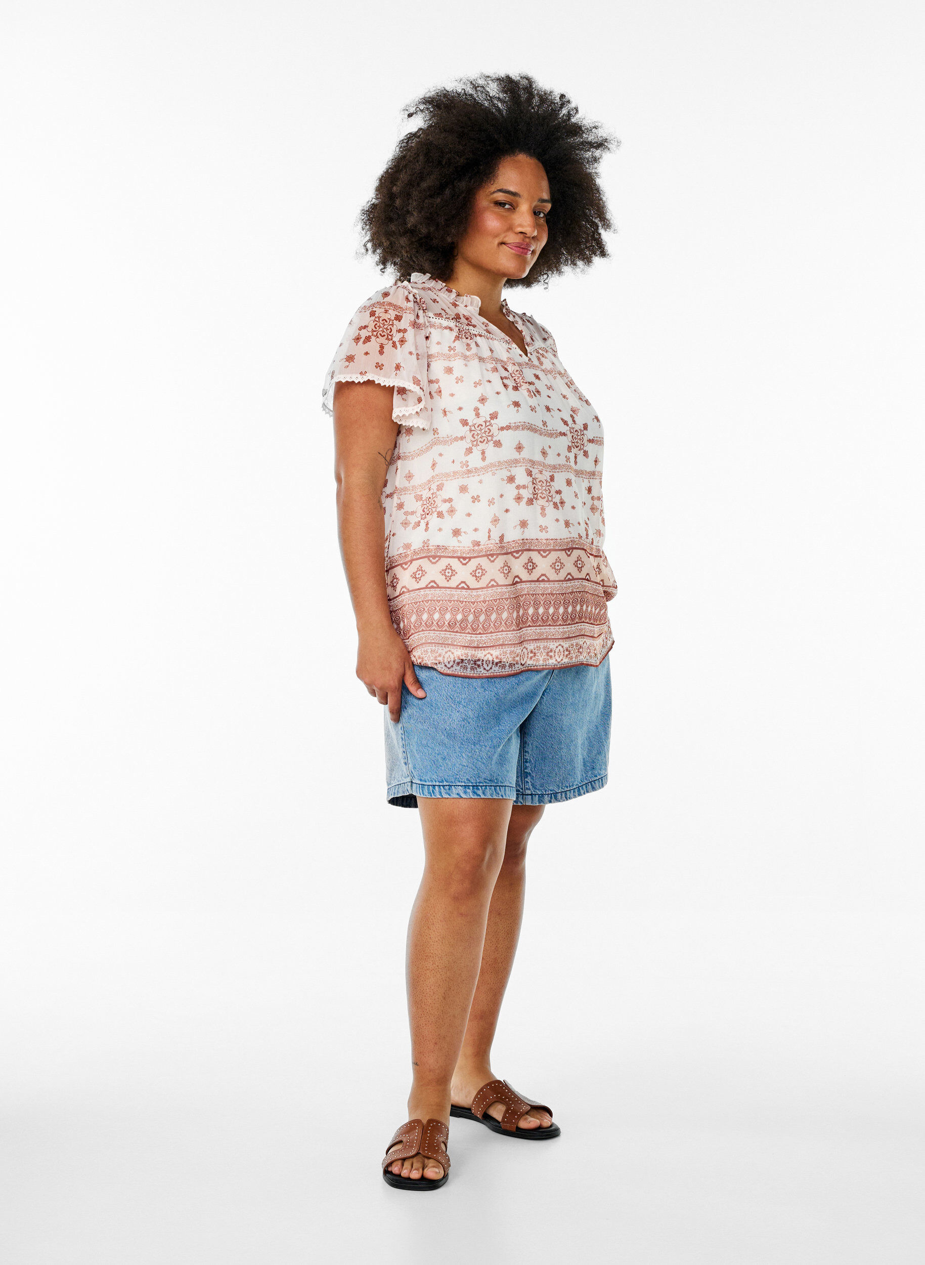 Zizzi Kuvioitu pusero, jossa on r&ouml;yhel&ouml;koristeita ja lyhyet hihat, Vanilja, Model image number 1