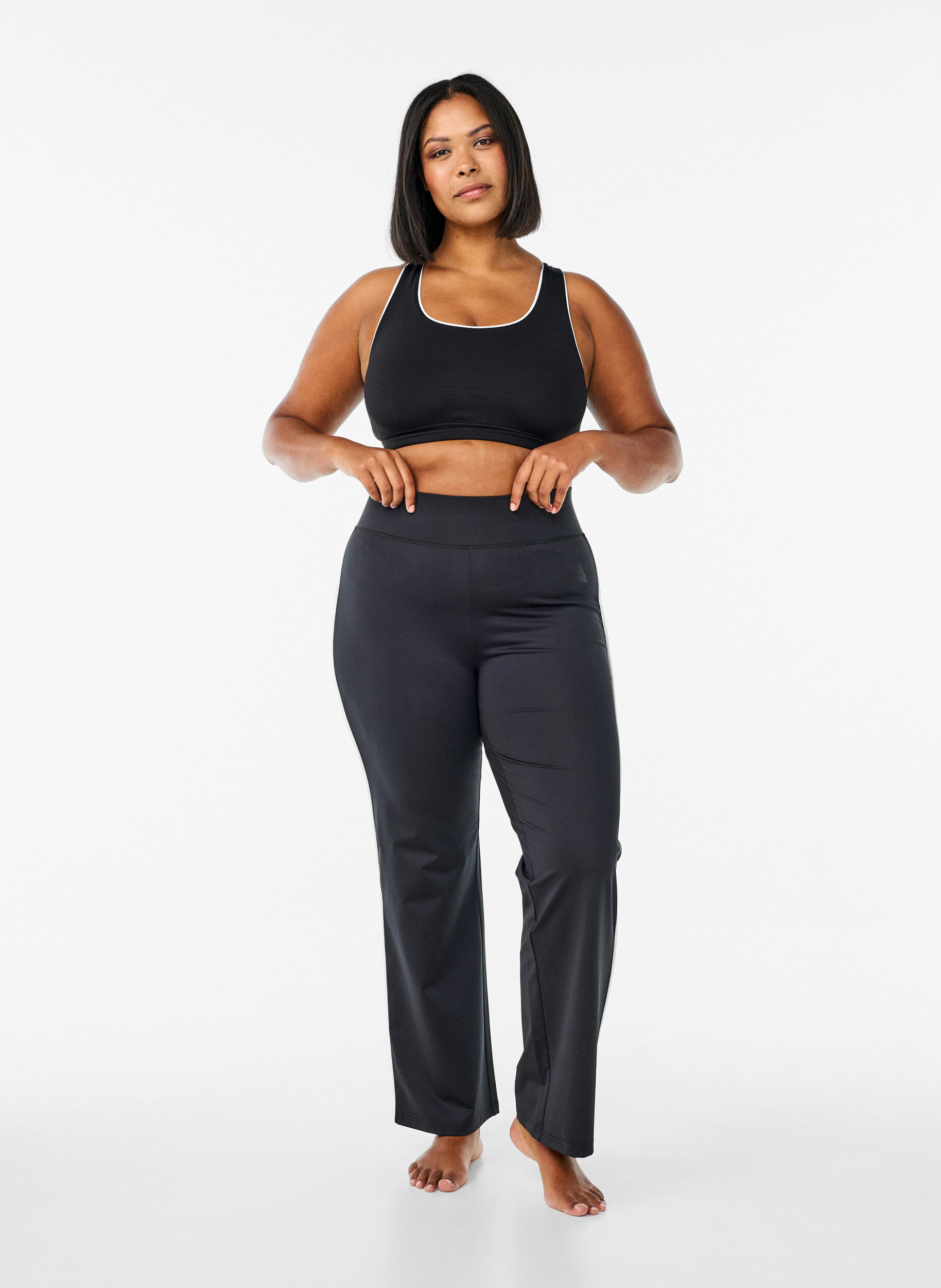 Zizzi Racerback-urheilurintaliivit kontrastia tuovilla tereill&auml;, Musta, Model image number 1