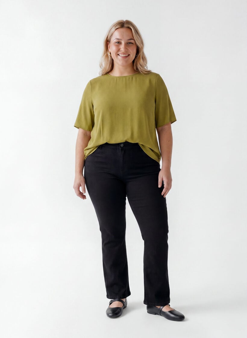 Lyhythihainen kudottu pusero, jossa on py&ouml;re&auml; p&auml;&auml;ntie, Vihre&auml;, Model image number 1