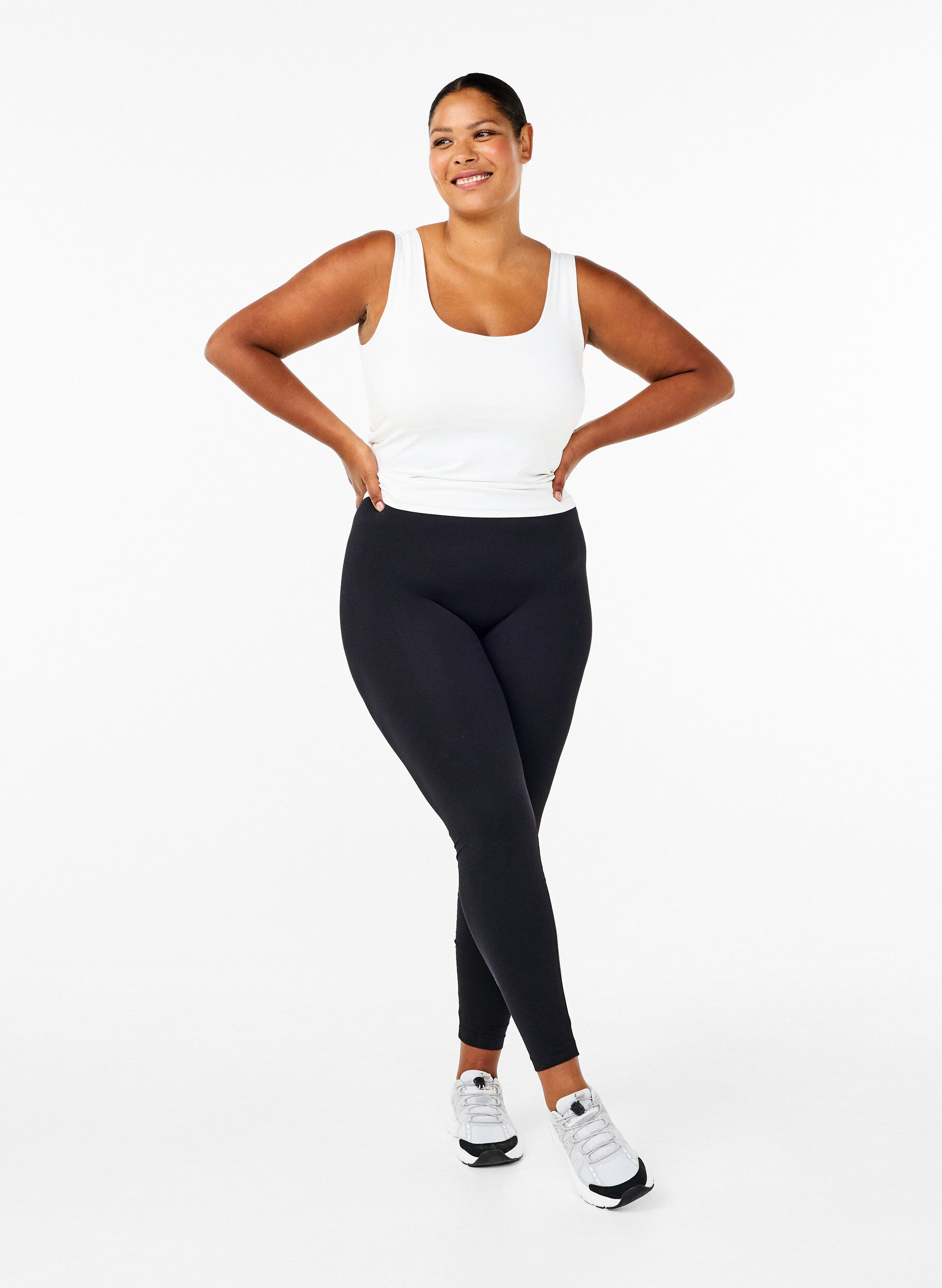 ZizziSaumattomat perusleggingsit, Musta, Model image number 1