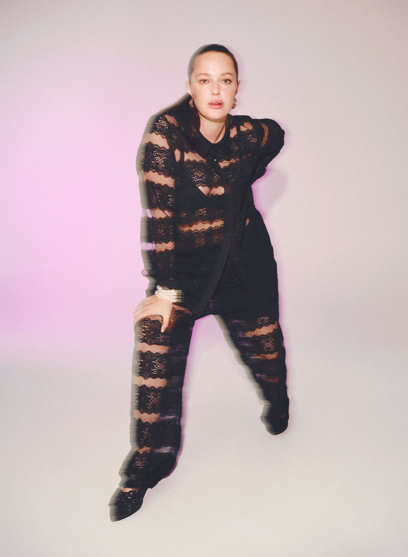 Rento pitsipaita läpikuultavalla verkkokankaalla, Black, Image image number 0