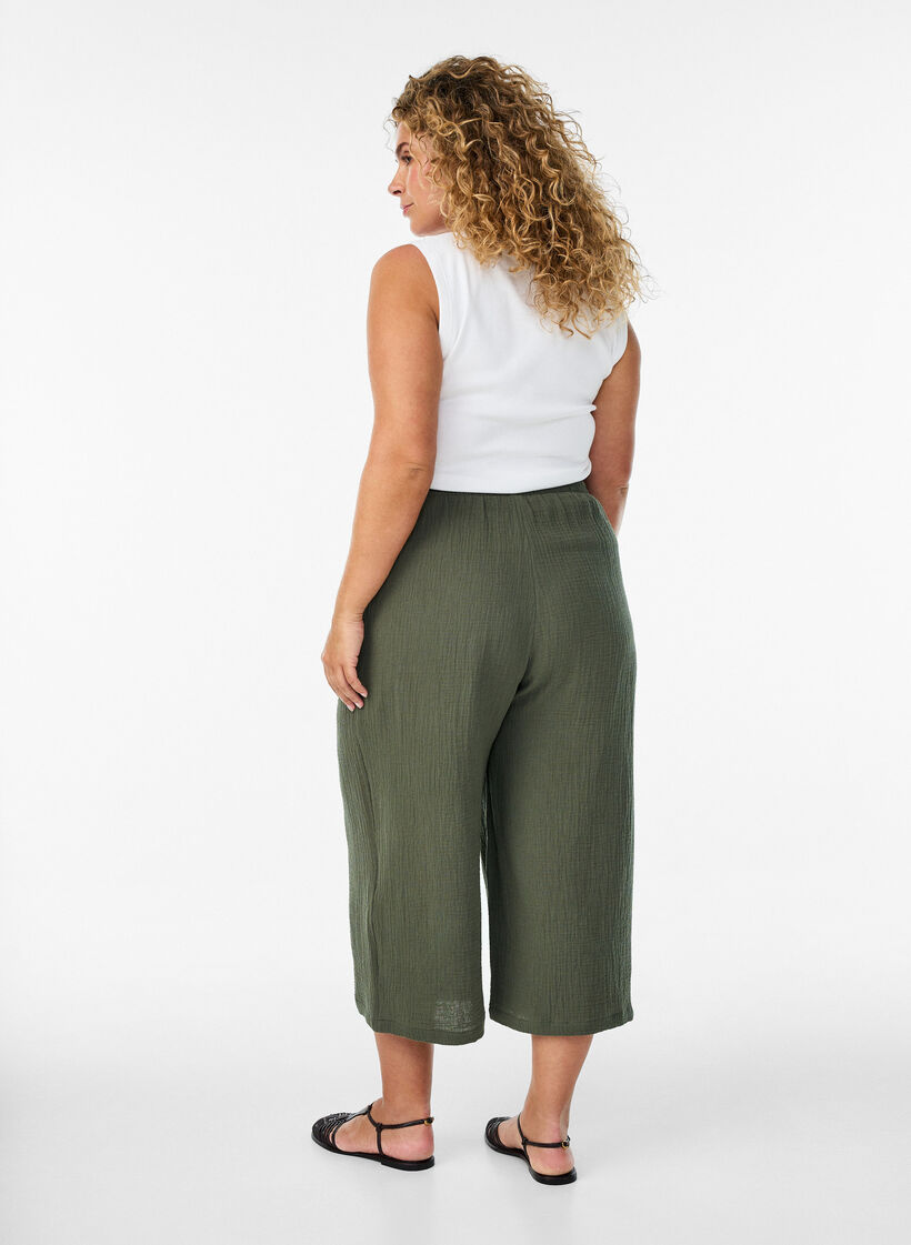 Culotte-housut, joissa on korkea vy&ouml;t&auml;r&ouml;, Vihre&auml;, Model image number 1