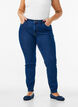 Slim fit Emily-farkut, joissa on normaali vy&ouml;t&auml;r&ouml;., Sininen, Model image number 2