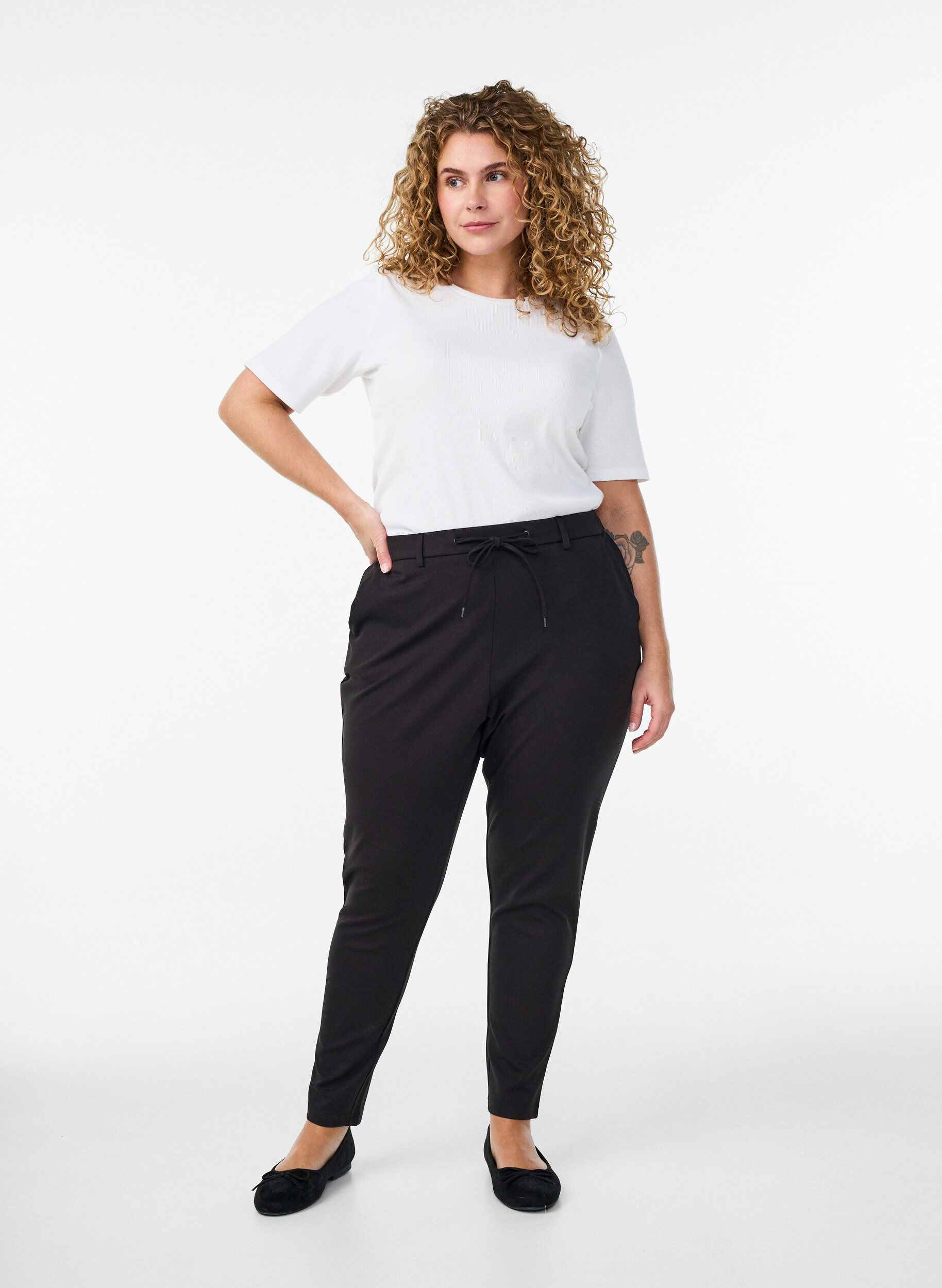 Kropatut Maddison-housut , Musta, Model