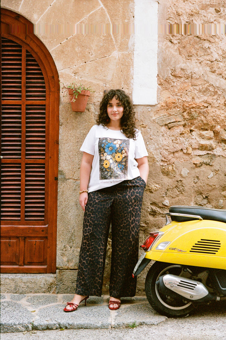 Rento kuosiyhdistelm&auml; s&auml;rm&auml;ll&auml;, , Model