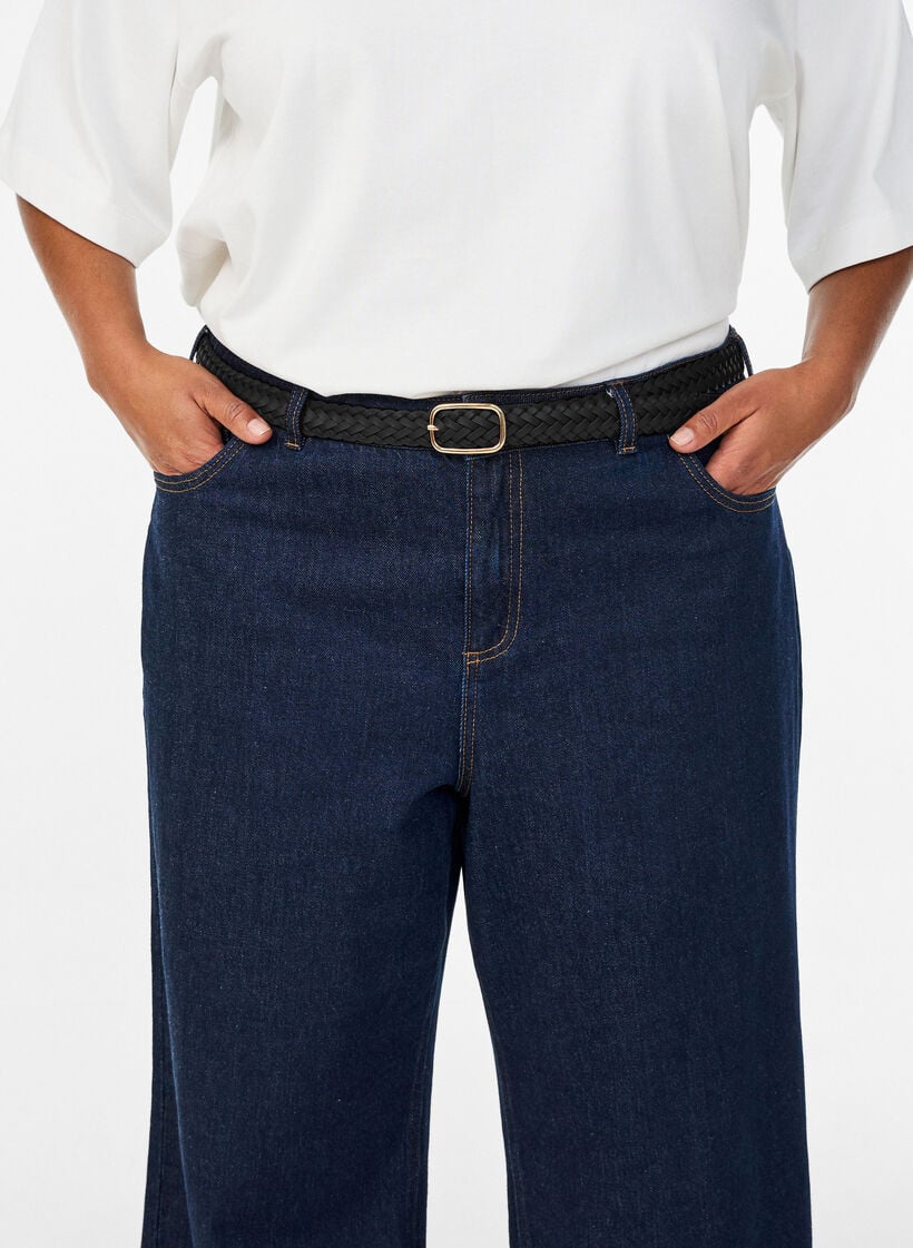 Punottu vy&ouml; tekonahkaa, Musta, Model image number 0