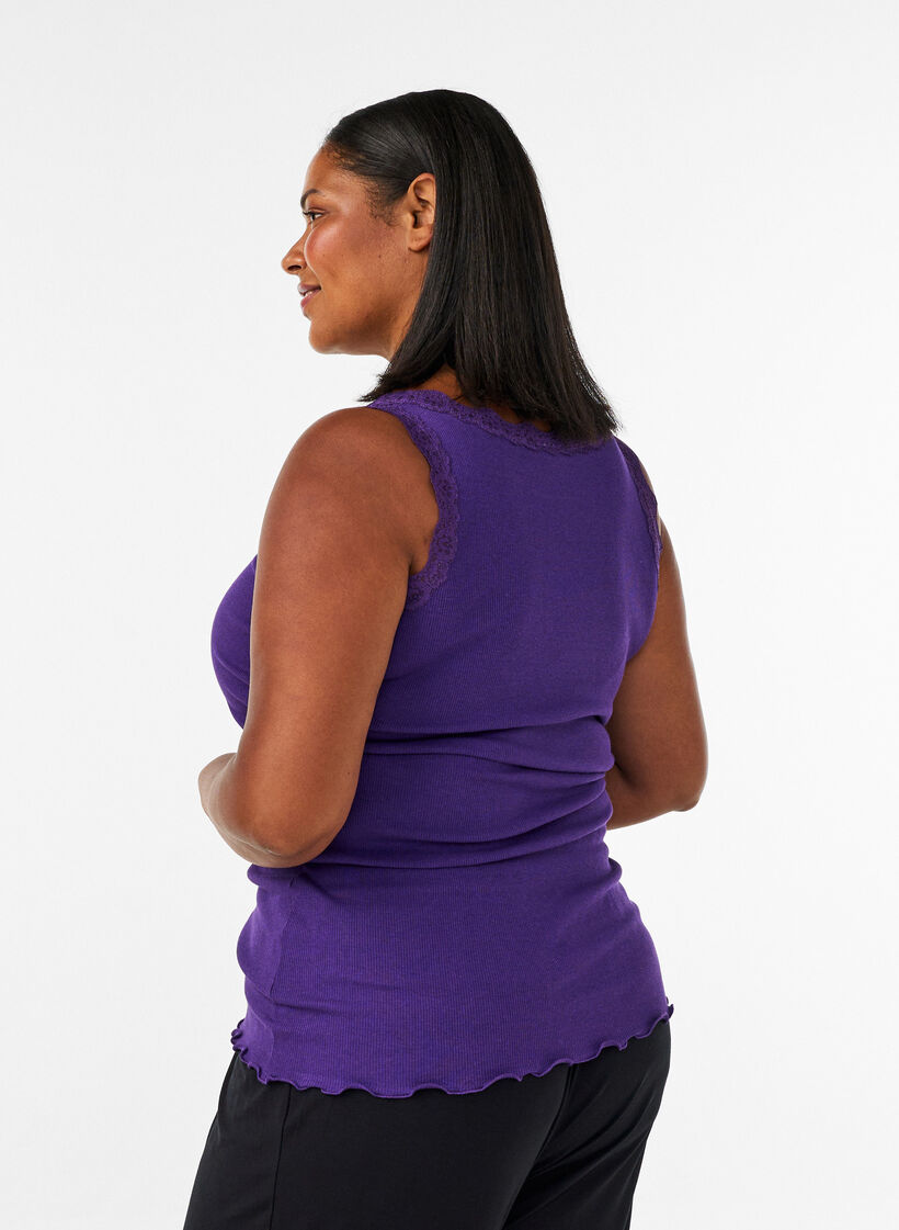 Toppi pitsireunalla, Violetti, Model image number 2