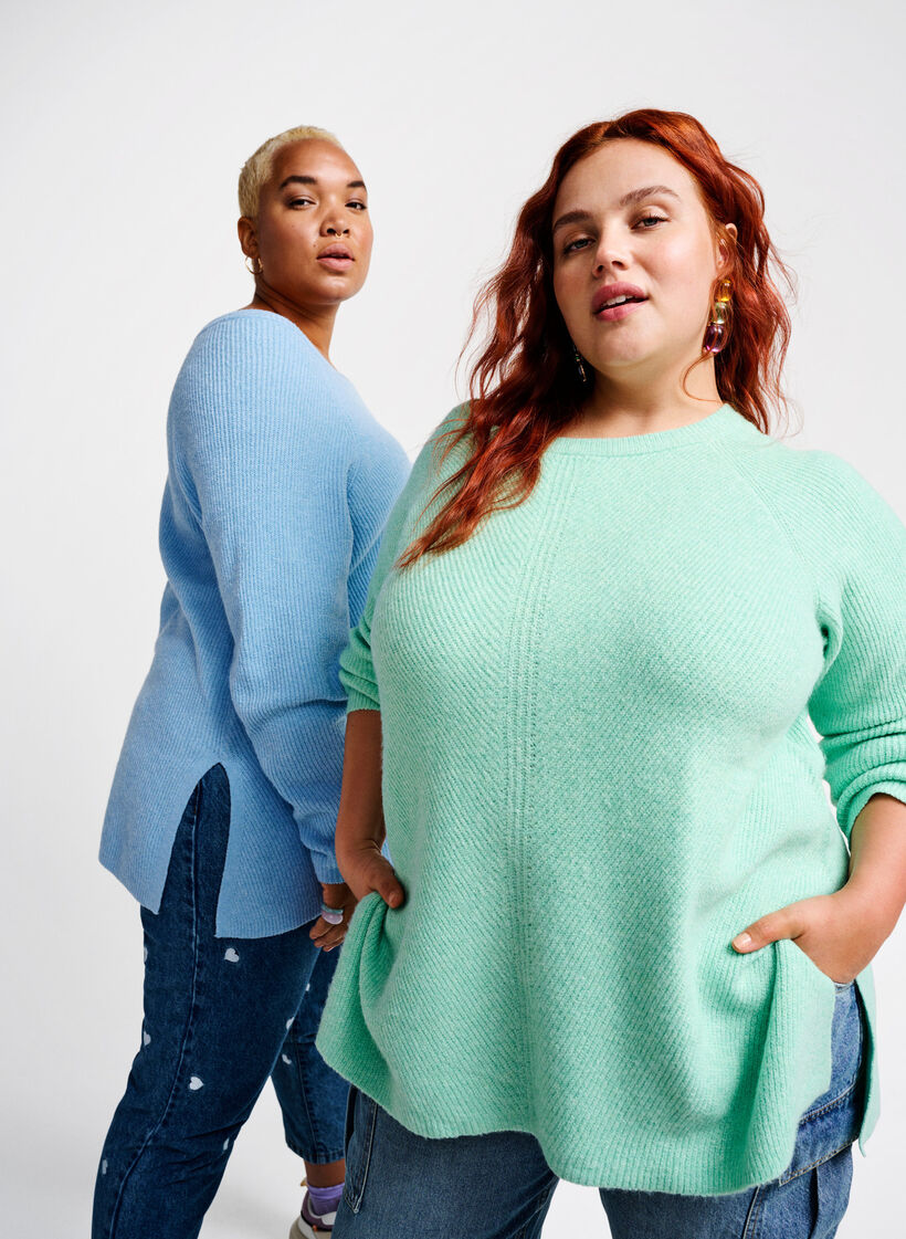 Meleerattu neule, jossa on sivuhalkiot, Cabbage/White, Image image number 0