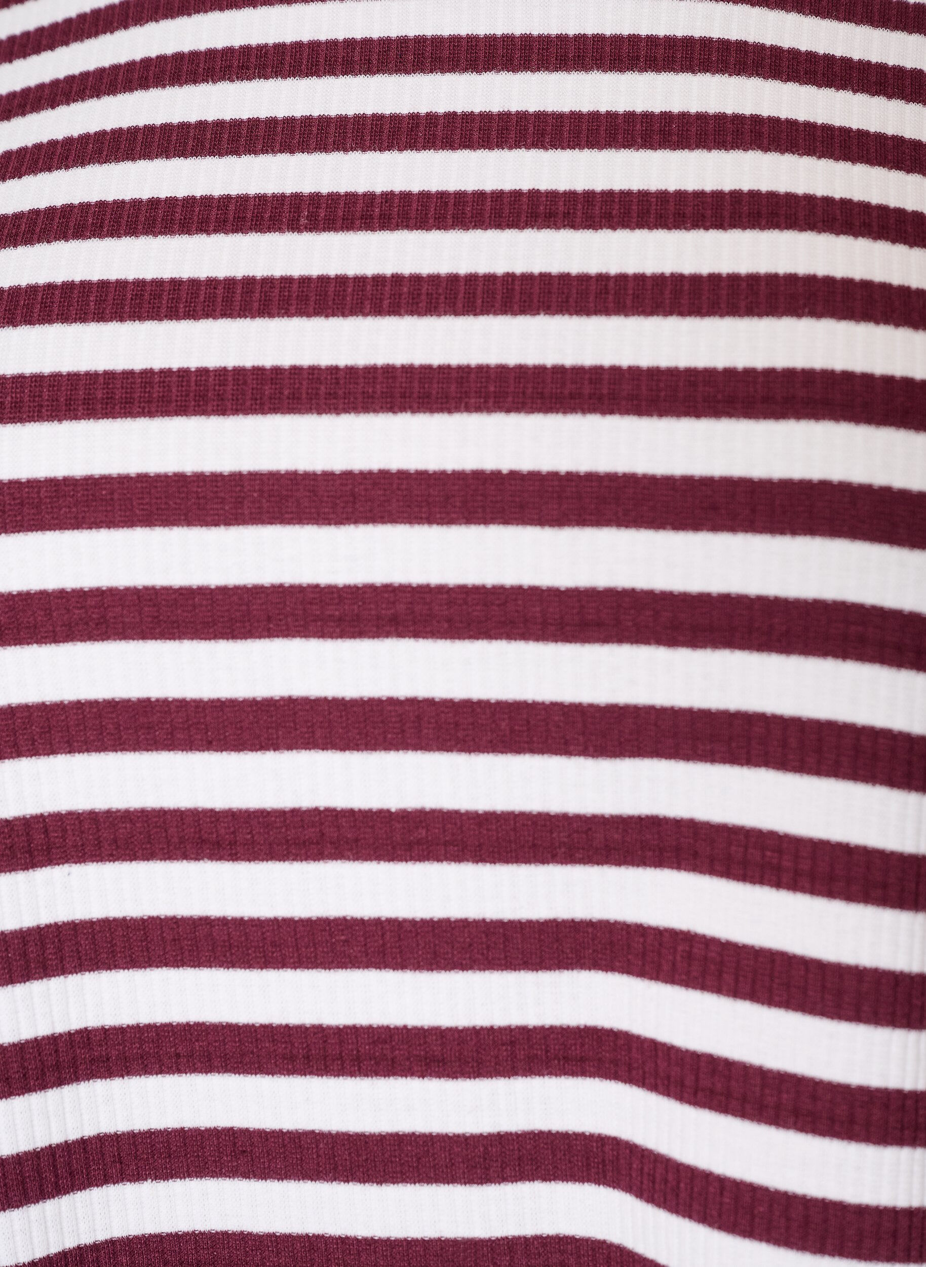 ZizziPitk&auml;hihainen y&ouml;paita ribatusta jerseyst&auml;, jossa on raitoja, Punainen, Packshot image number 2