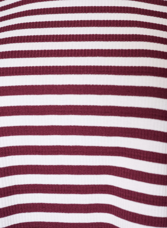 Pitk&auml;hihainen y&ouml;paita ribatusta jerseyst&auml;, jossa on raitoja, Punainen, Packshot image number 2