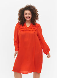 Pitkähihainen mekko röyhelöillä, Orange.com, Model