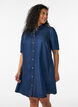 Lyocell-denimmekko napeilla ja lyhyill&auml; hihoilla, Sininen, Model image number 1