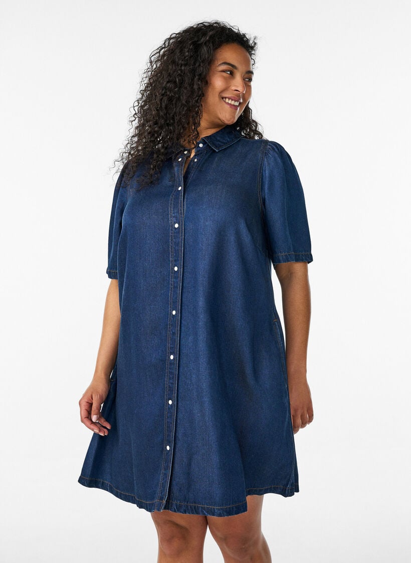 Lyocell-denimmekko napeilla ja lyhyill&auml; hihoilla, Sininen, Model image number 1