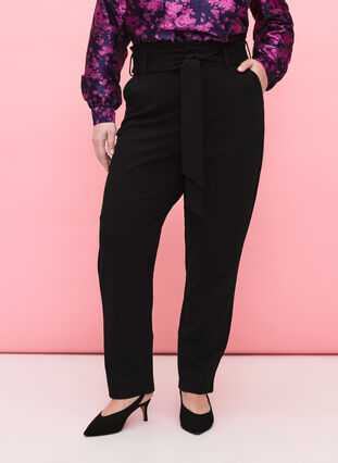 Korkeavyötäröiset housut, joissa röyhelöitä ja solmimisnauha, Black, Model image number 2