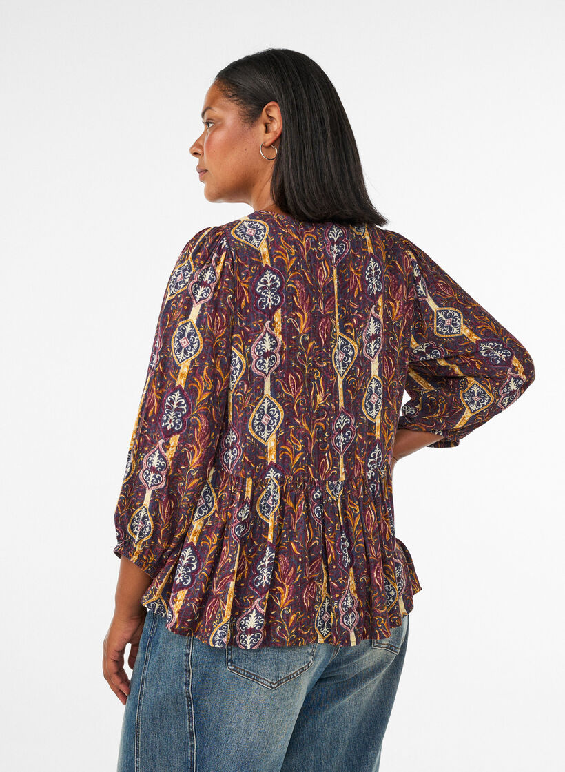 Pusero paisleykuosilla ja pitsiyksityiskohdalla, Violetti, Model image number 2